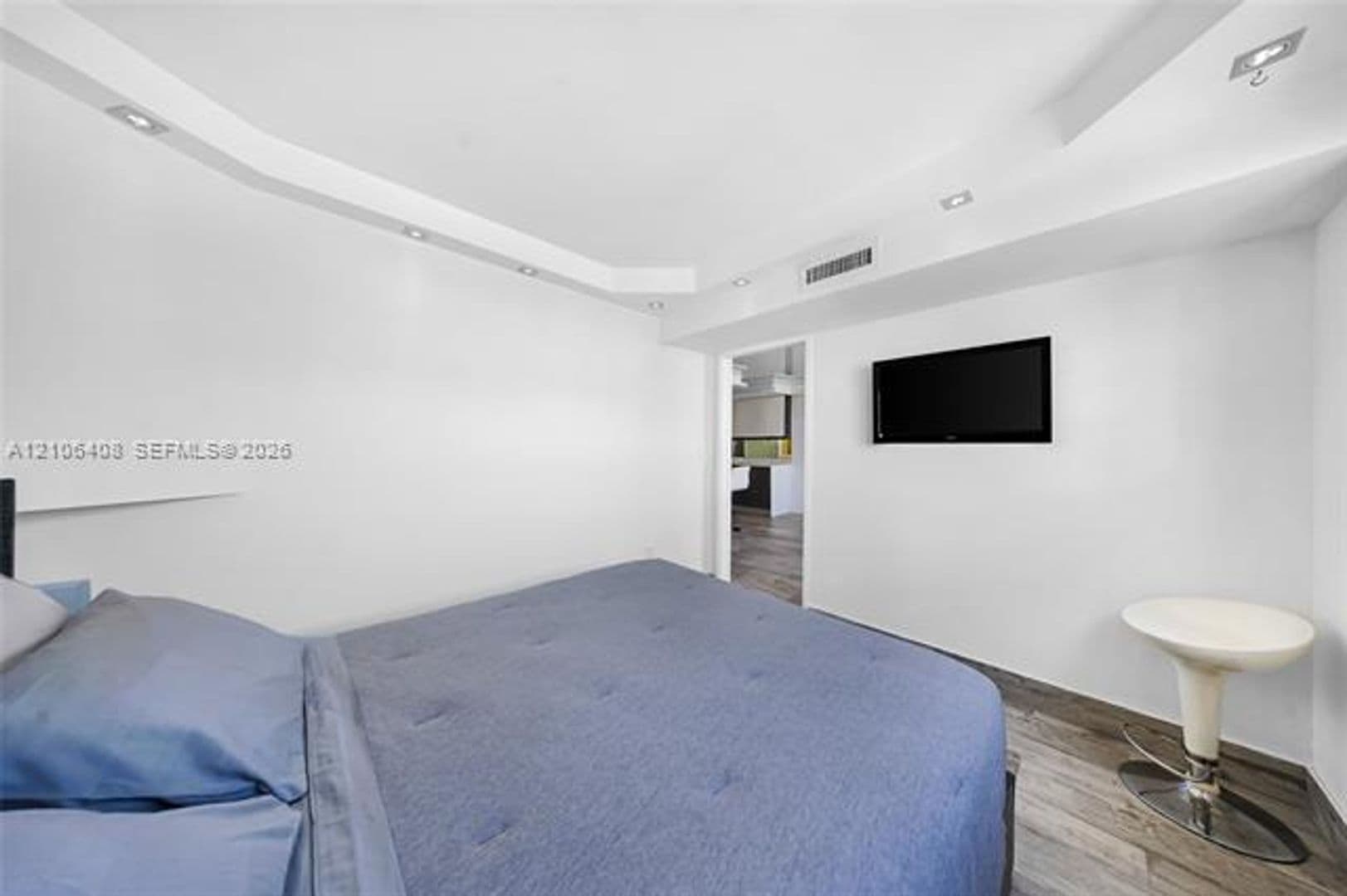 Miami Beach Condo: 401 Ocean Dr cu-801
