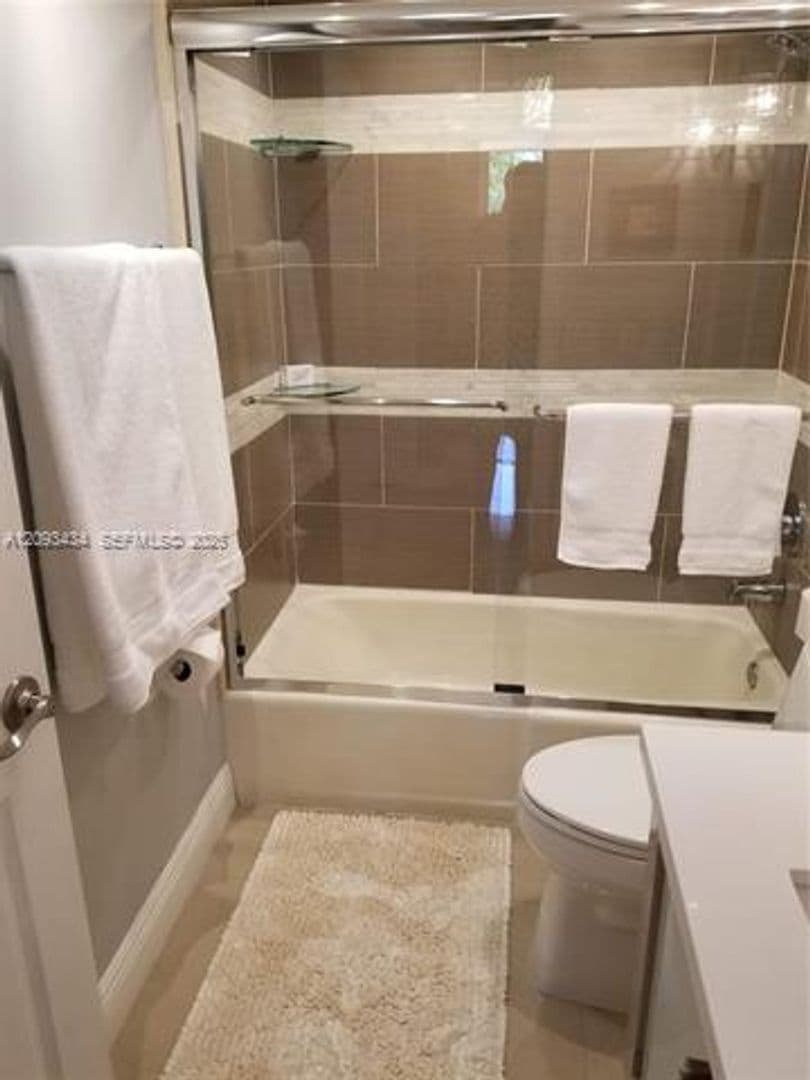 Key Biscayne Condo: 151 N Crandon Blvd cu-430
