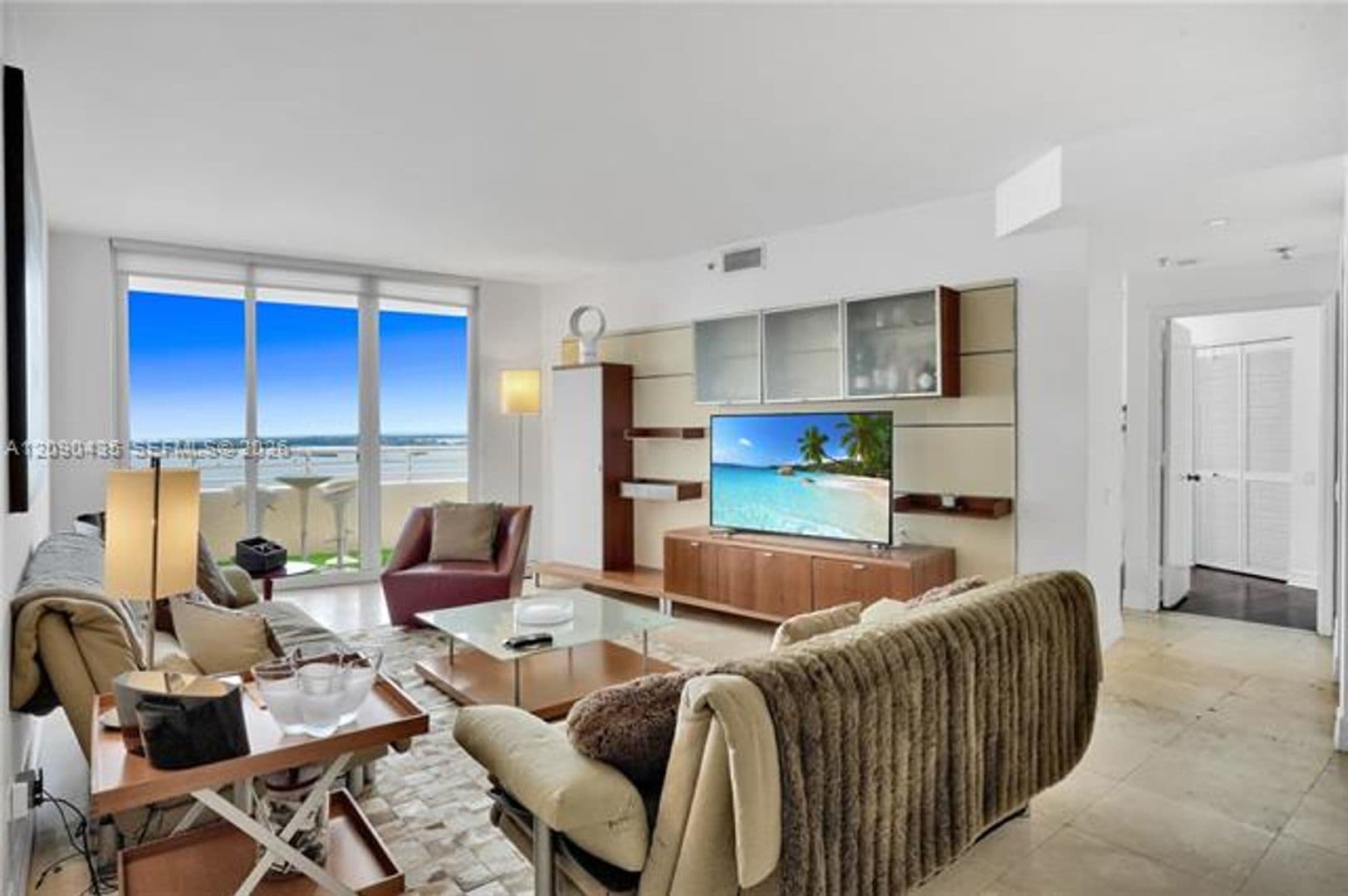 Miami Condo: 808 Brickell Key Dr cu-2506