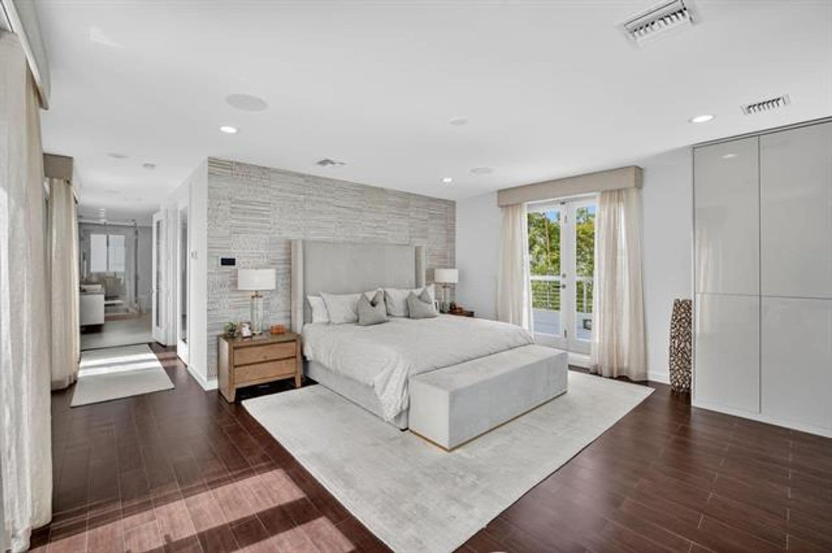 Fort Lauderdale House: 2401 N Atlantic Blvd # 2401