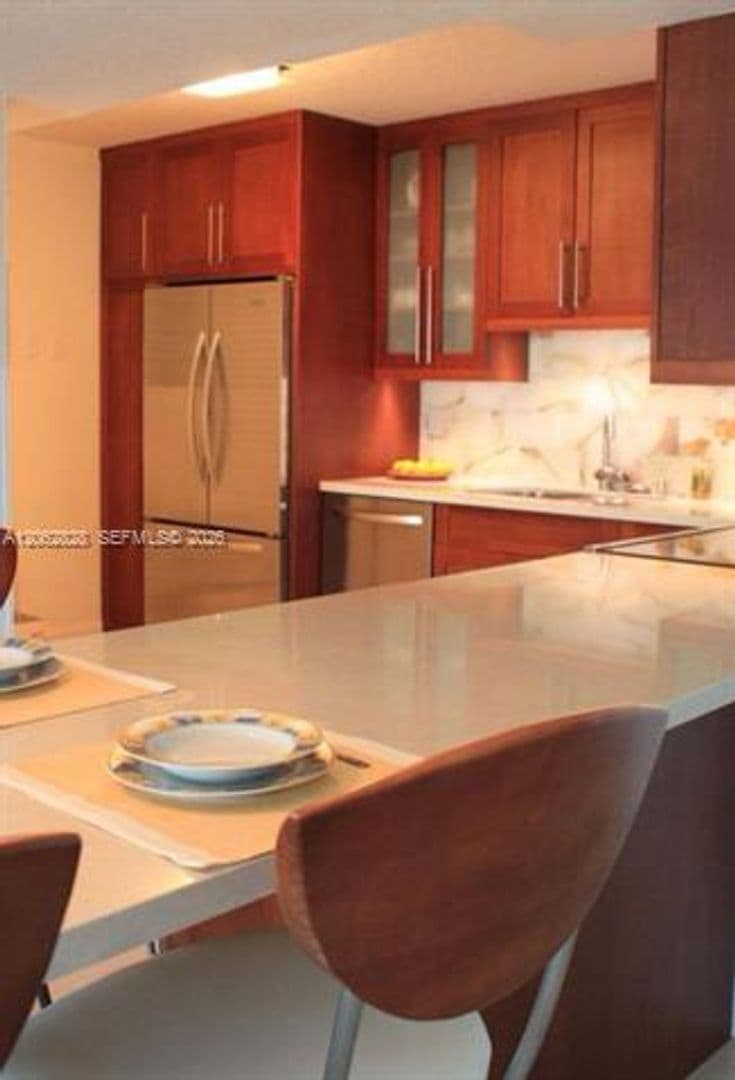 Surfside Condo: 9341 Collins Ave cu-603