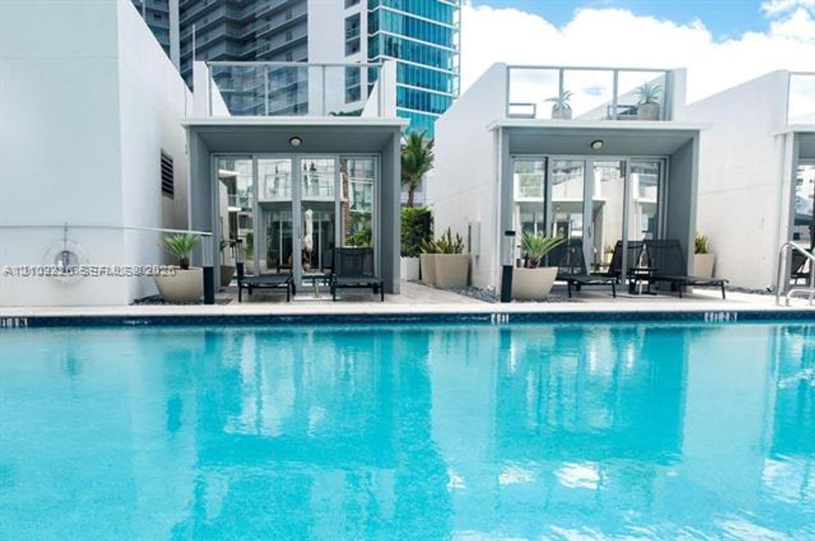 Miami Condo: 851 NE 1st Ave cu-1811