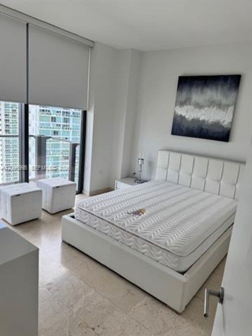 Miami Condo: 68 SE 6th St cu-2412