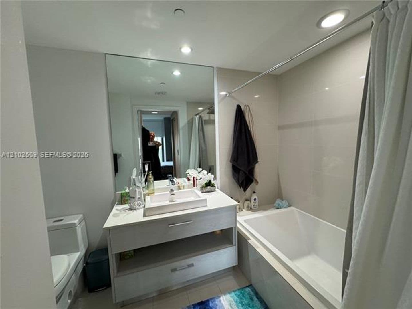 Miami Condo: 45 SW 9th St cu-3010