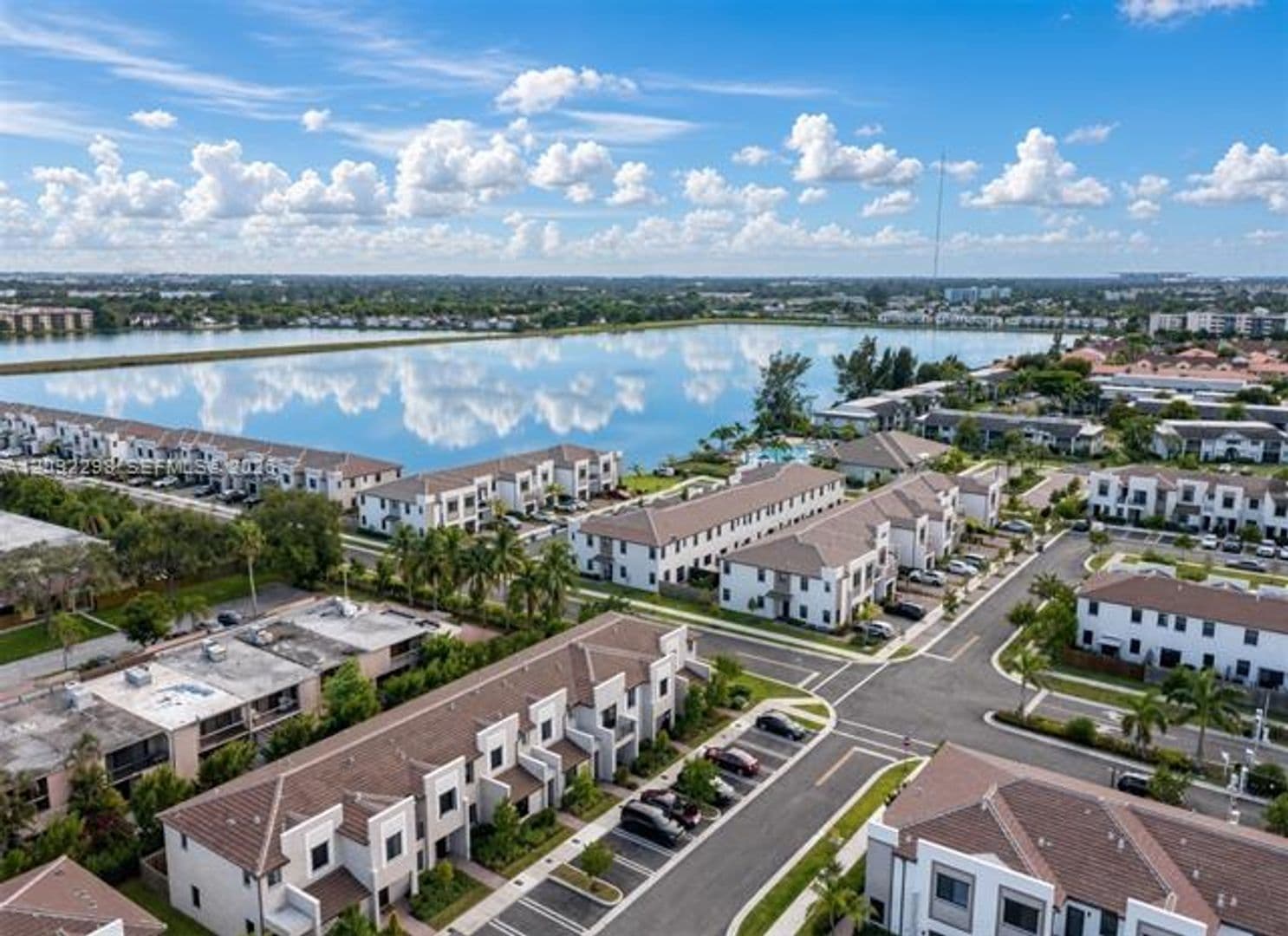 Miami Gardens Townhome: 796 NE 208th Lane th 796