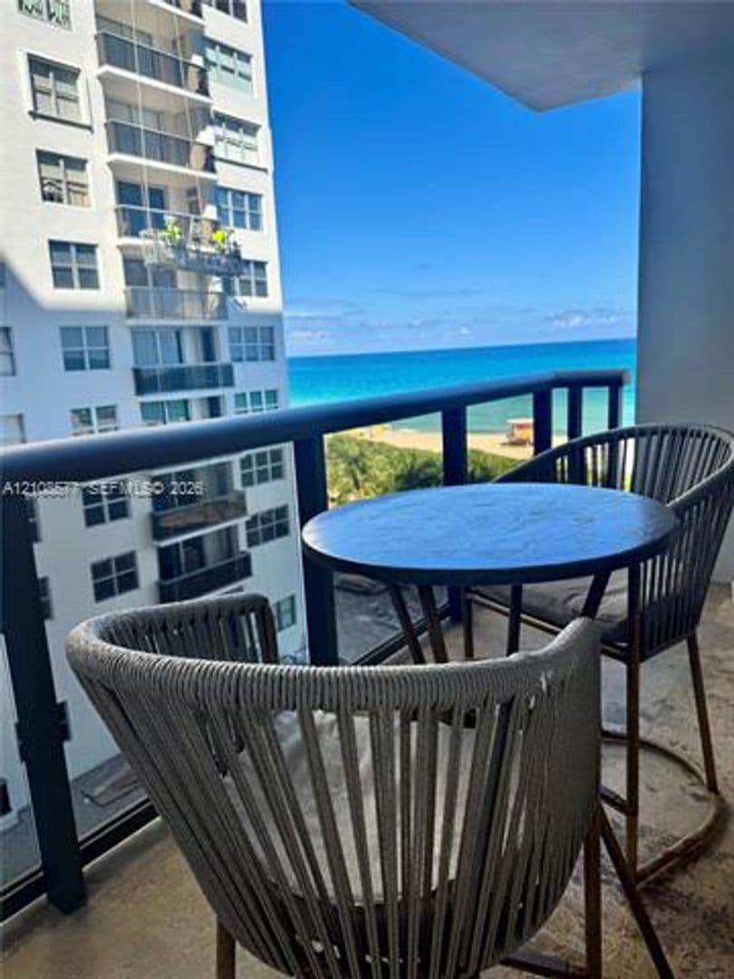 Miami Beach Condo: 6039 Collins Ave cu-715