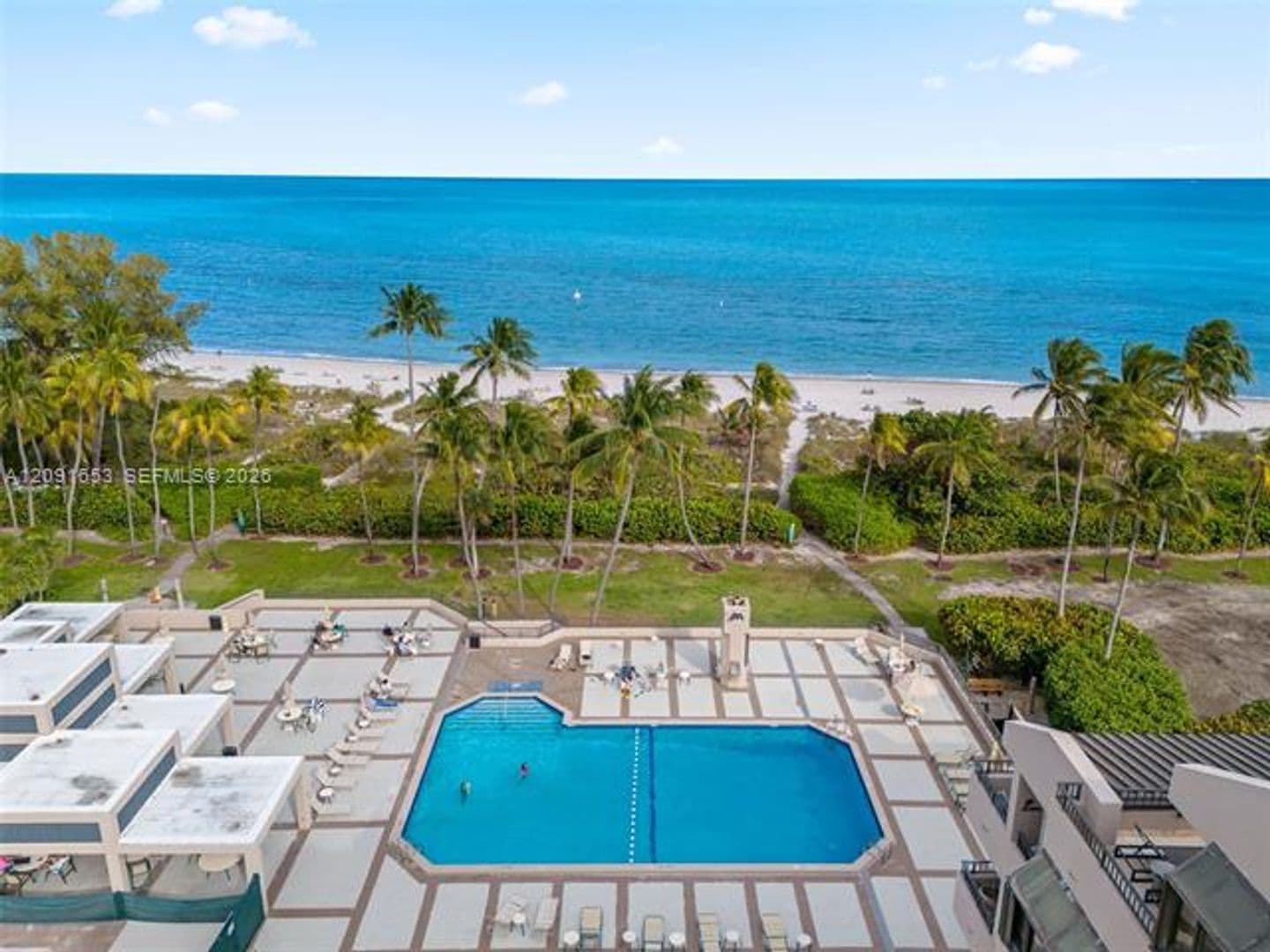 Key Biscayne Condo: 201 Crandon Blvd cu-739