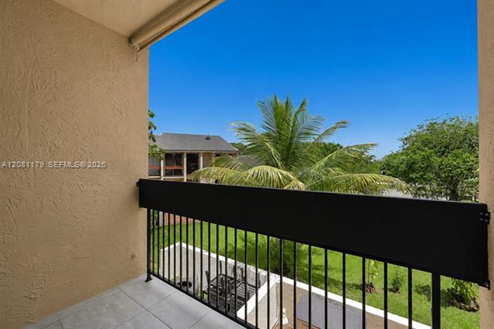 Miami Townhome: 9133 Fontainebleau Blvd th 5