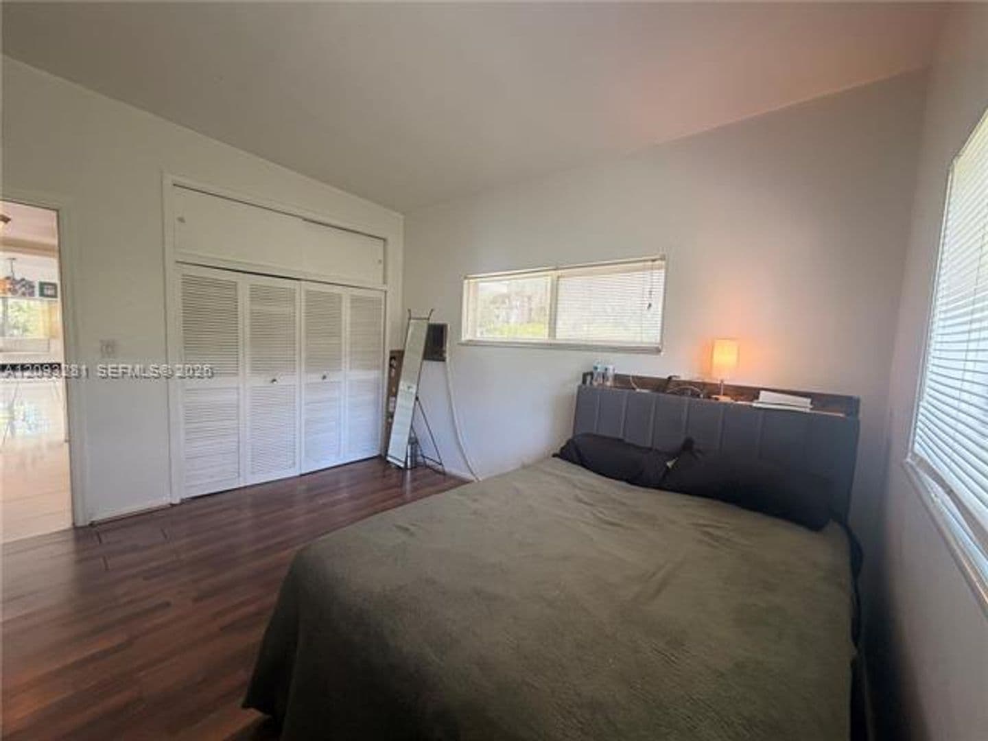 North Miami Beach House: 19091 NE 20th Ct # 19091