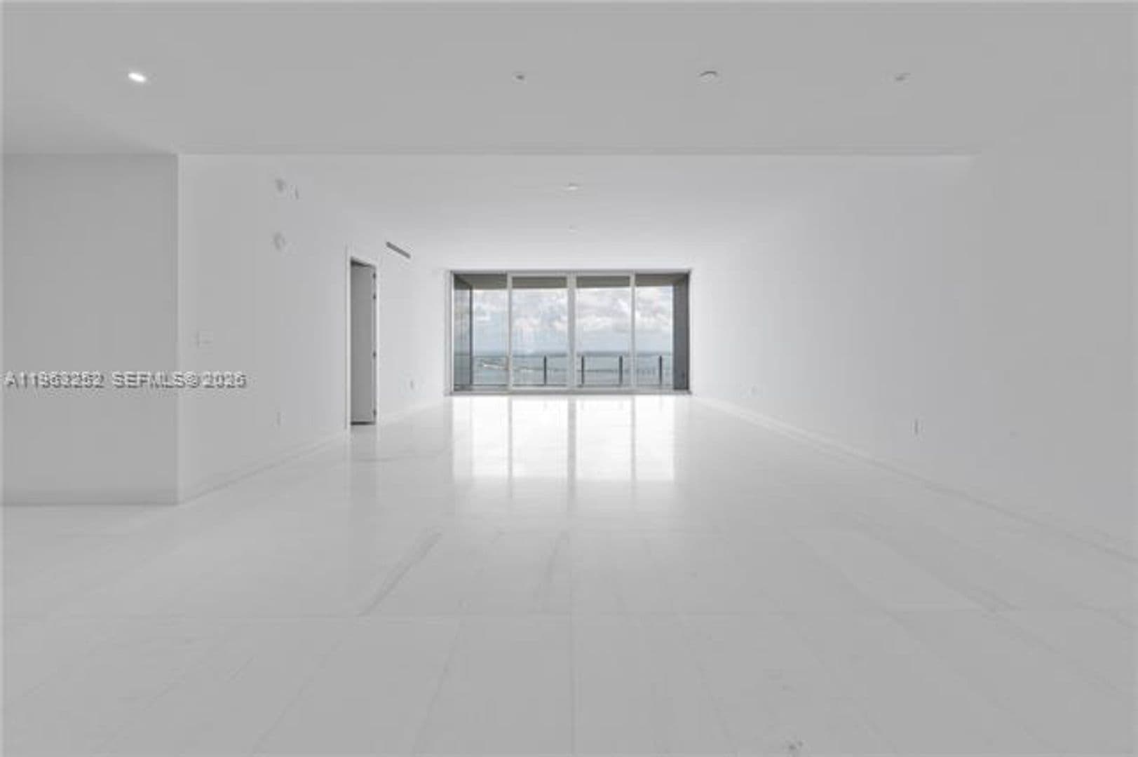 Miami Condo: 300 Biscayne Blvd Way cu-4404