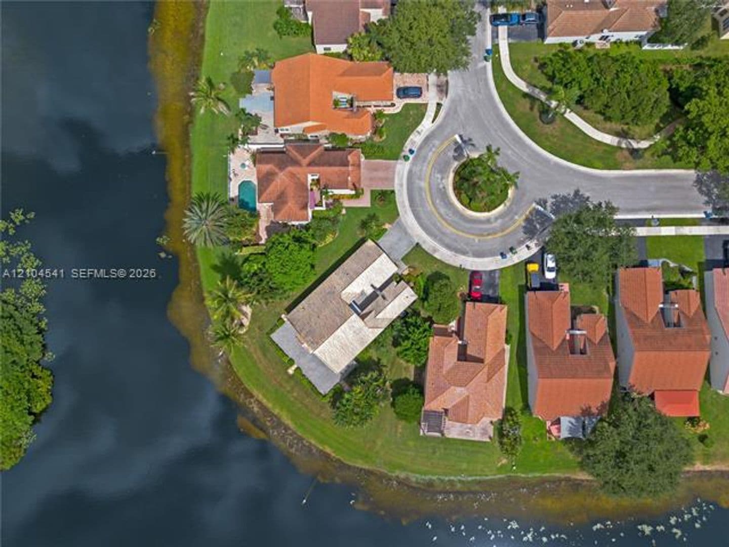 Weston House: 1400 Seabay Rd # 1400