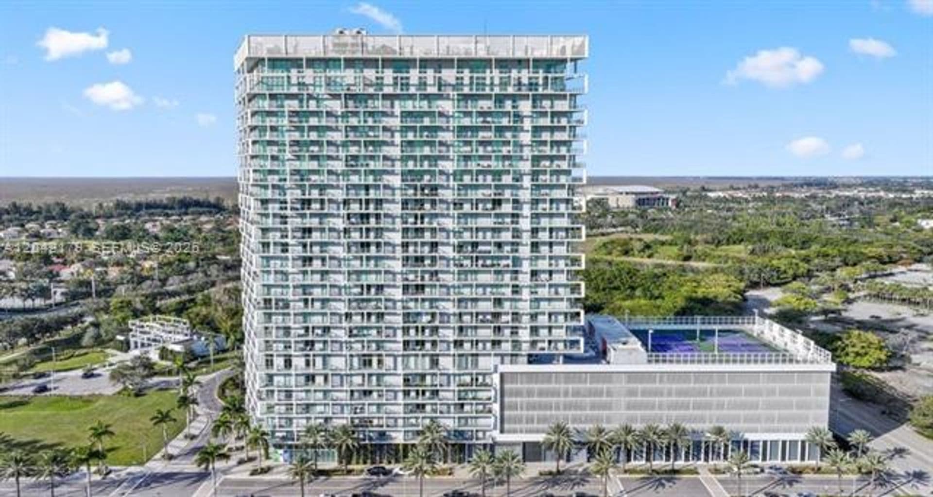 Sunrise Condo: 2000 Metropica Way cu-616