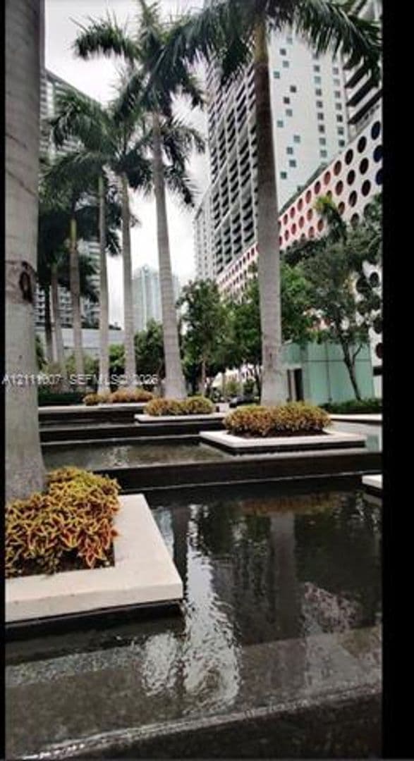 MIAMI Condo: 55 SE 6th St cu-3910