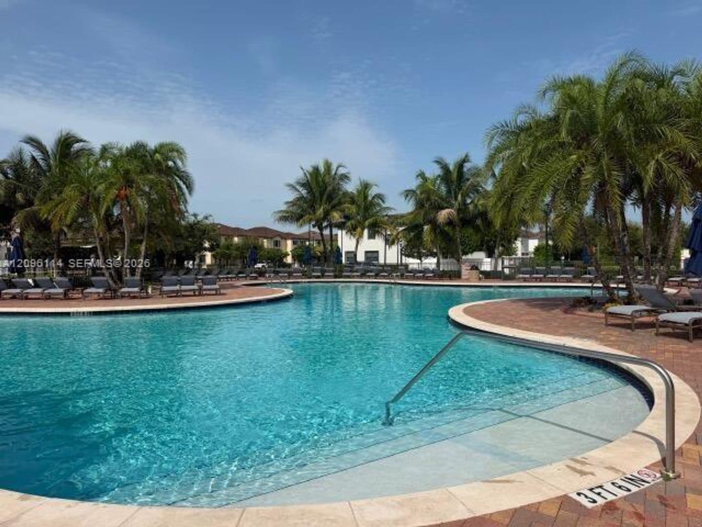 Hialeah House: 9883 W 34th Ln # 0