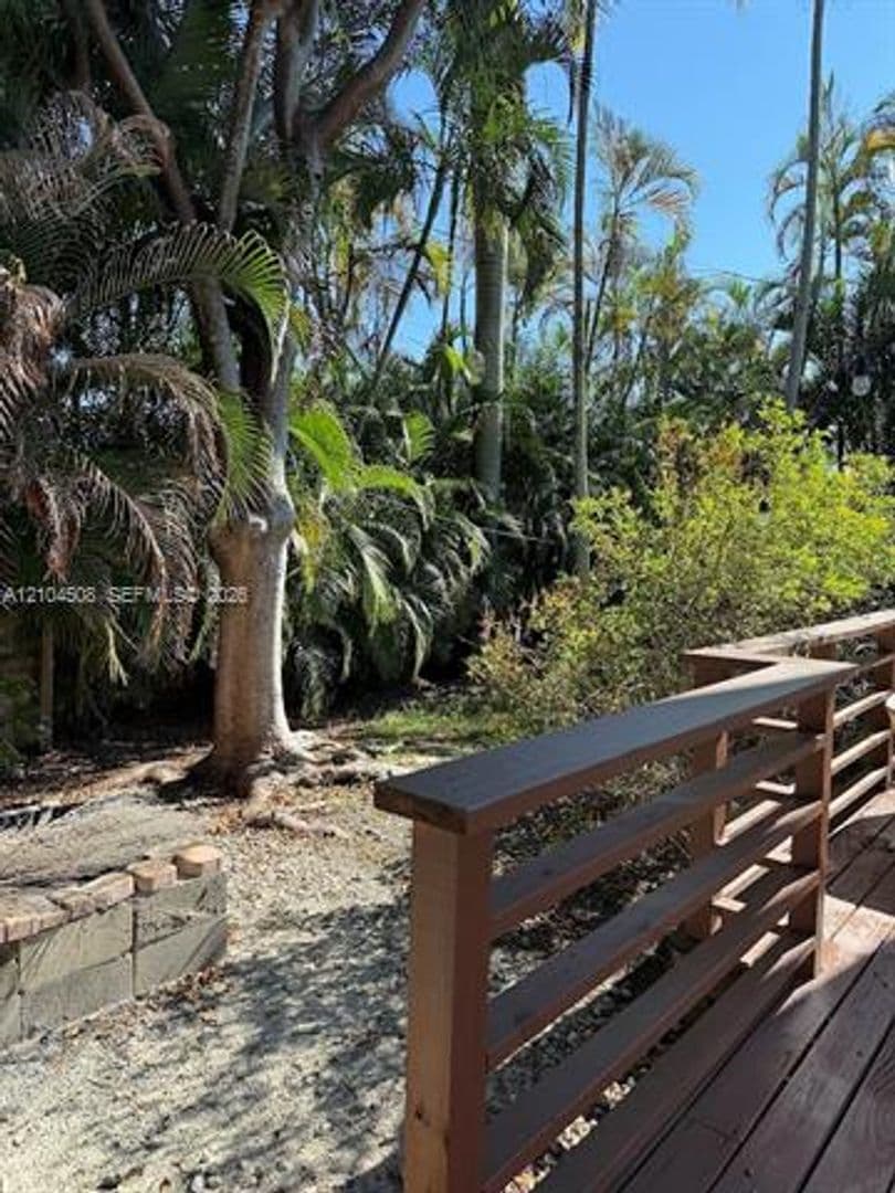 Hollywood House: 1811 N 40th Ave # 0