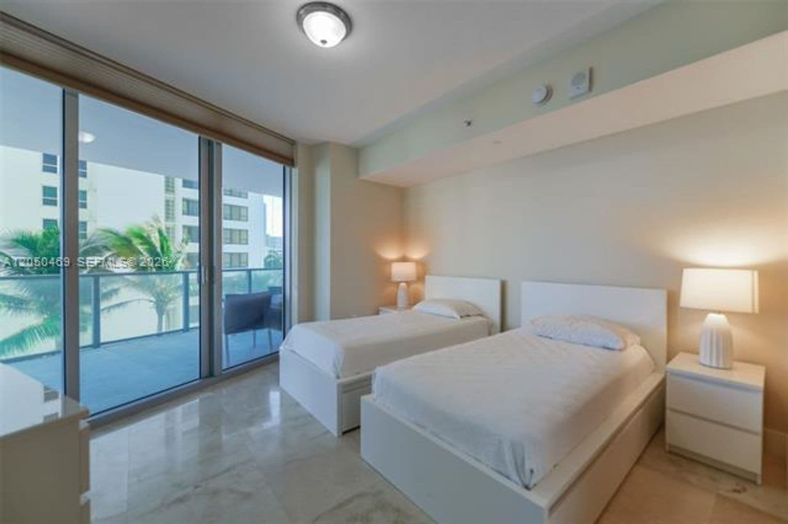 Hollywood Condo: 3101 S Ocean Dr cu-404
