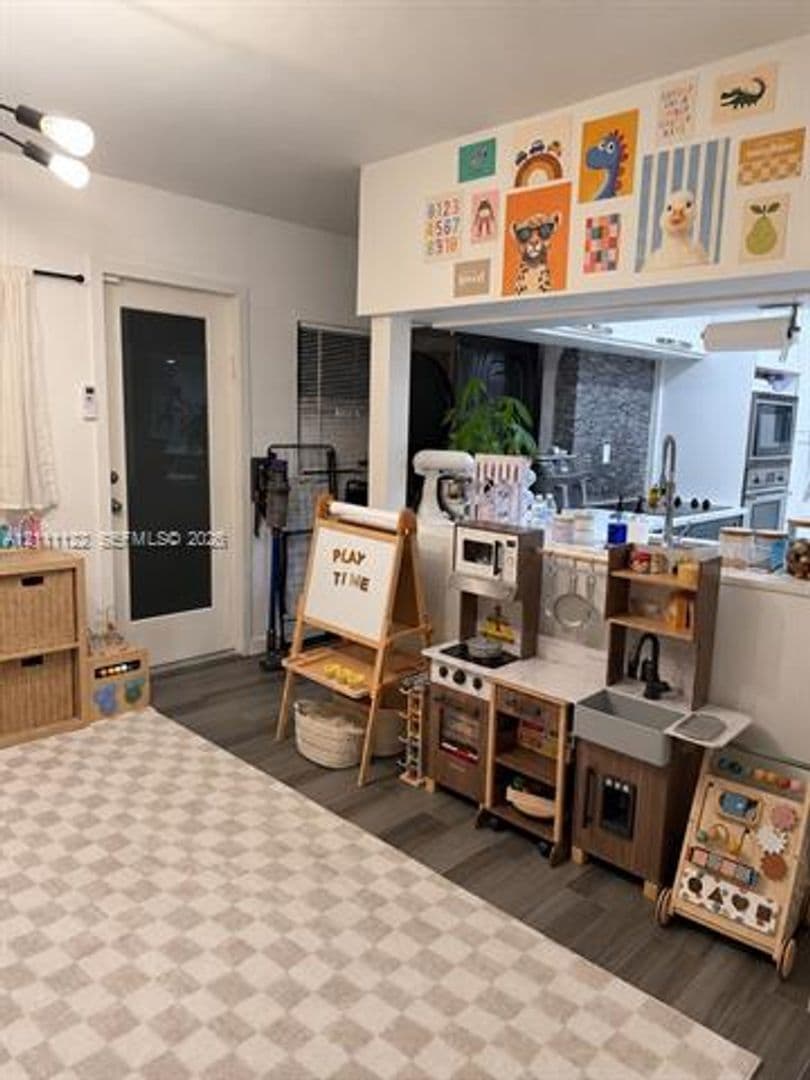Hollywood Townhome: 5020 Sheridan St th 2