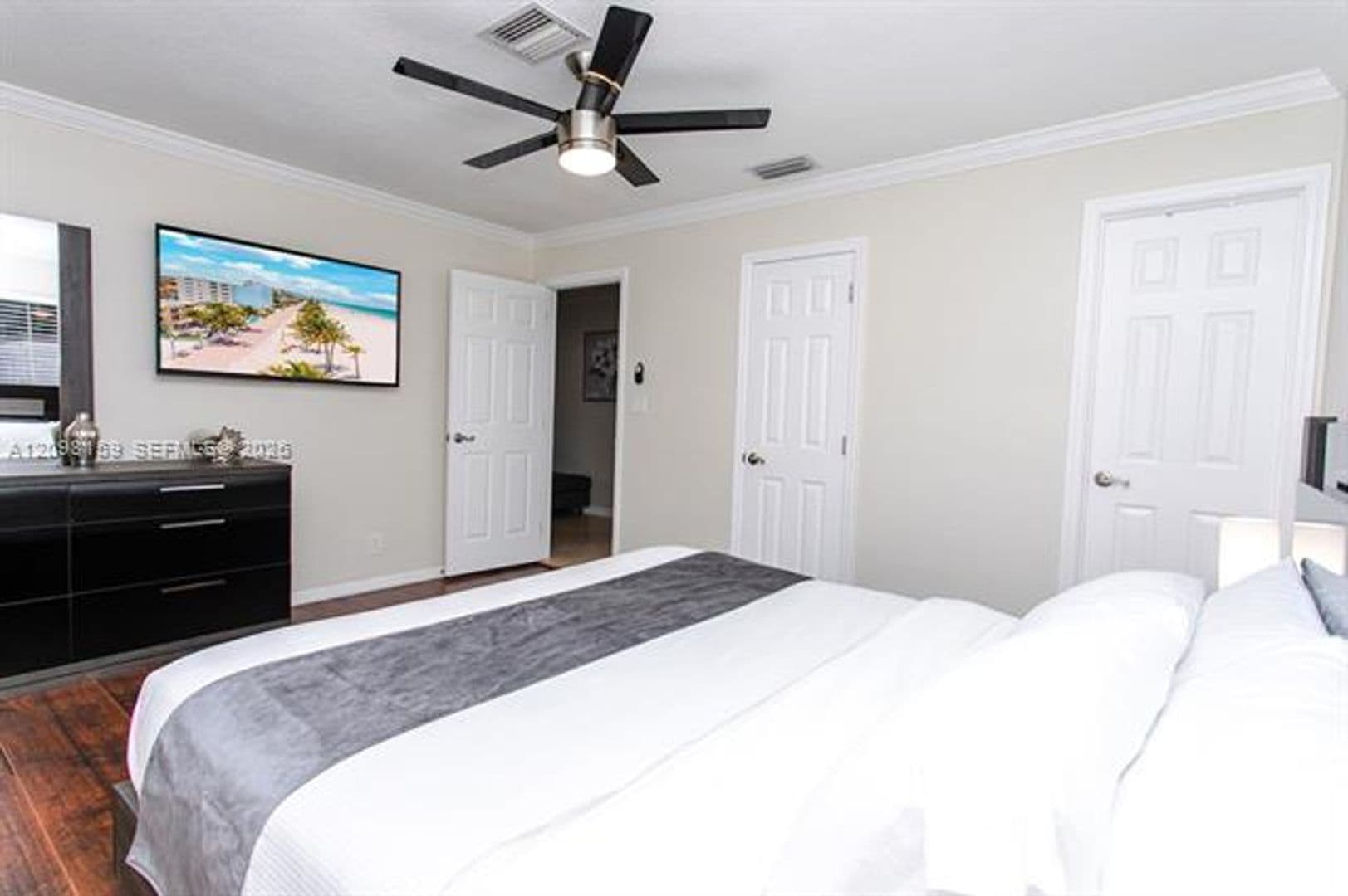 Hollywood House: 1254 Harrison St # 1254