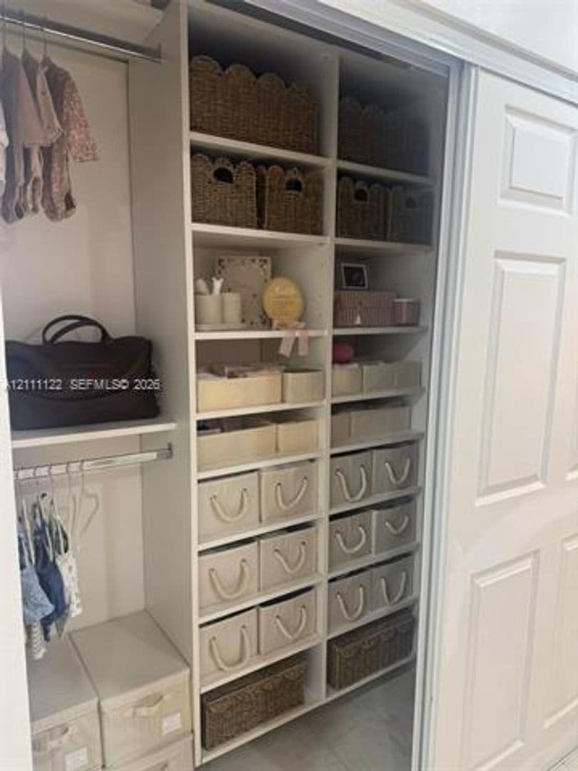 Hollywood Townhome: 5020 Sheridan St th 2