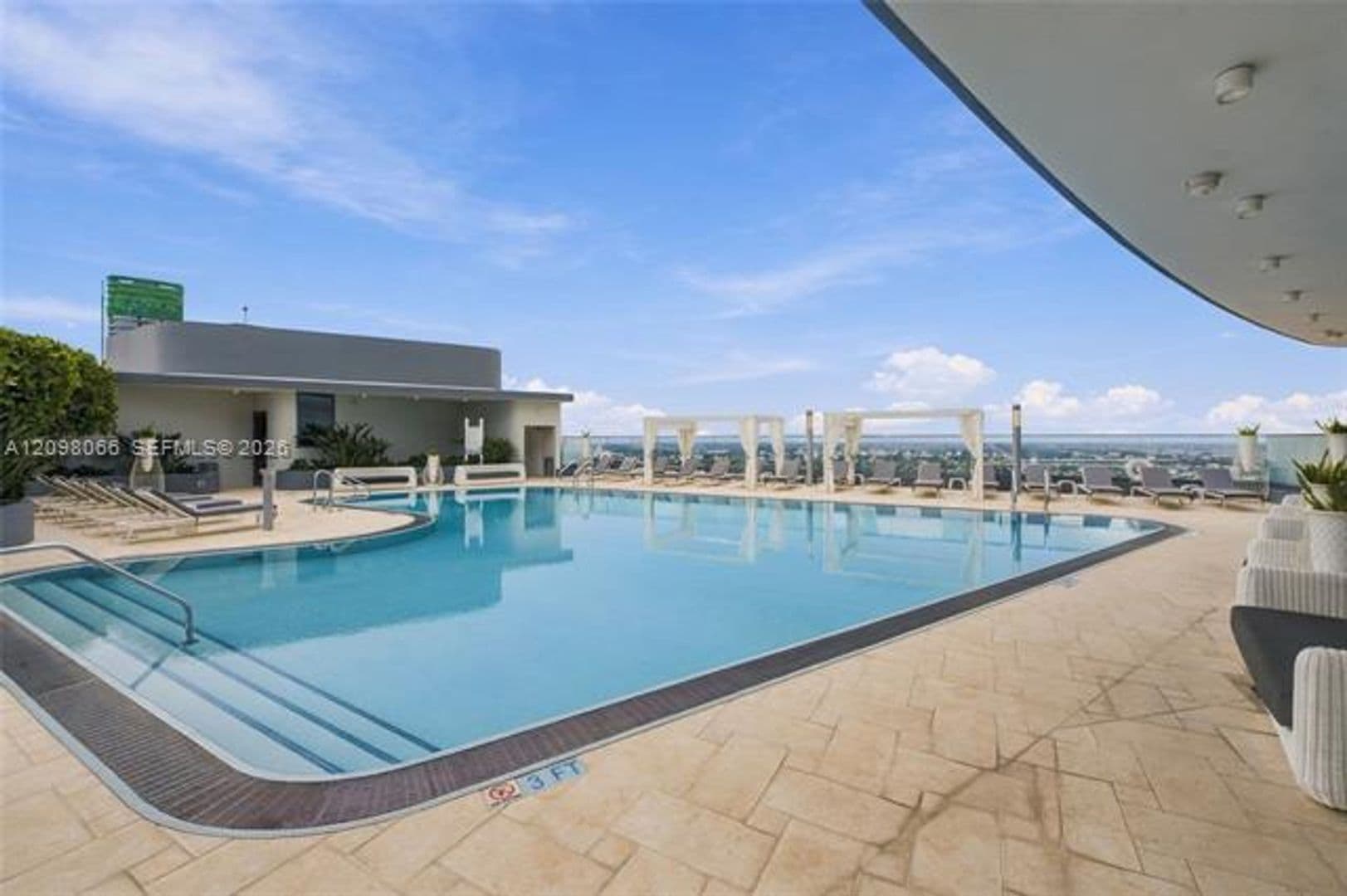 Miami Condo: 1000 Brickell Plz cu-3401