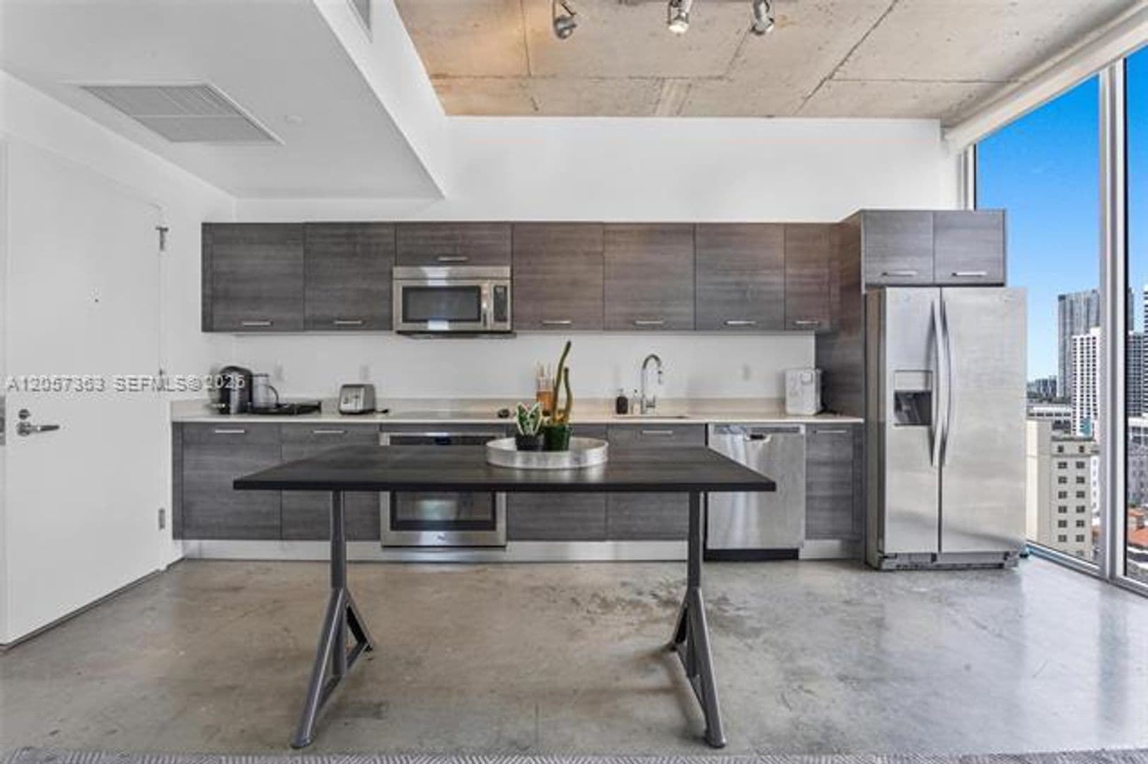 Miami Condo: 151 SE 1st St cu-2102