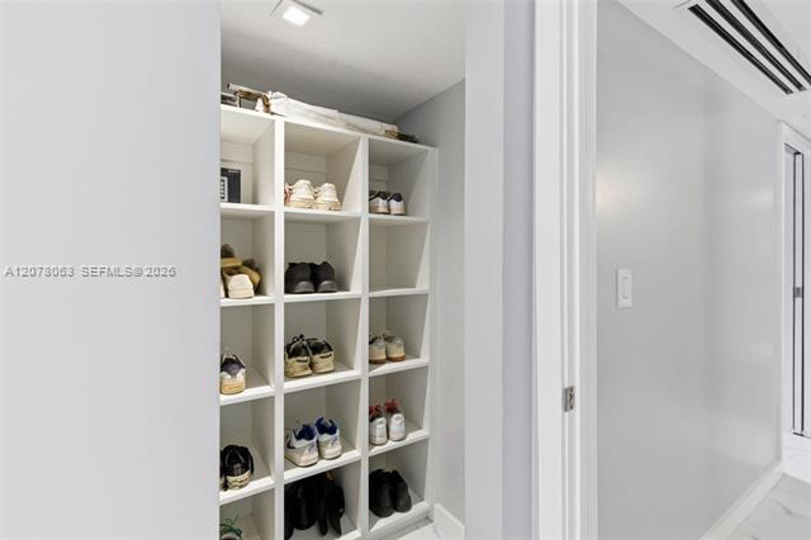 Miami Beach Condo: 1428 Euclid Ave cu-207