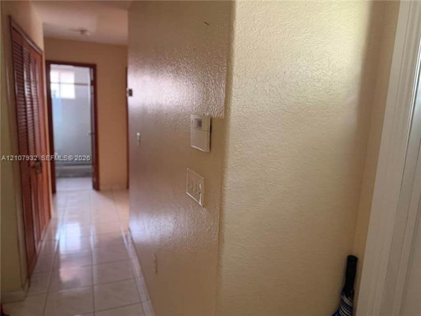 Hialeah House: 3293 W 77th Pl # 3293