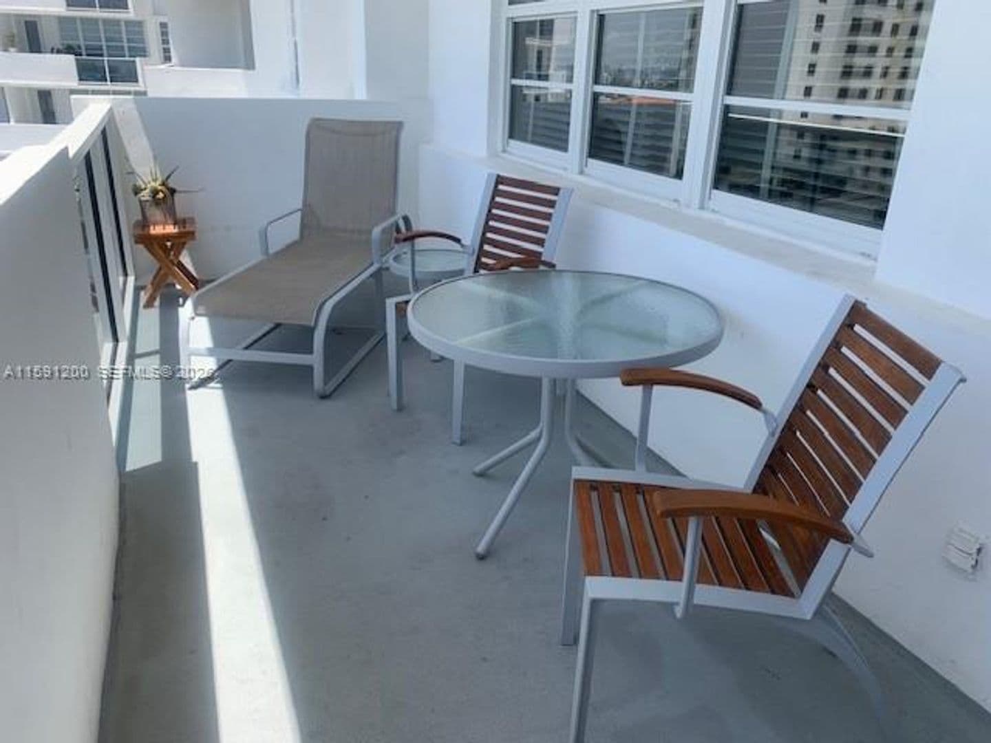 Miami Beach Condo: 100 Lincoln Rd cu-1434