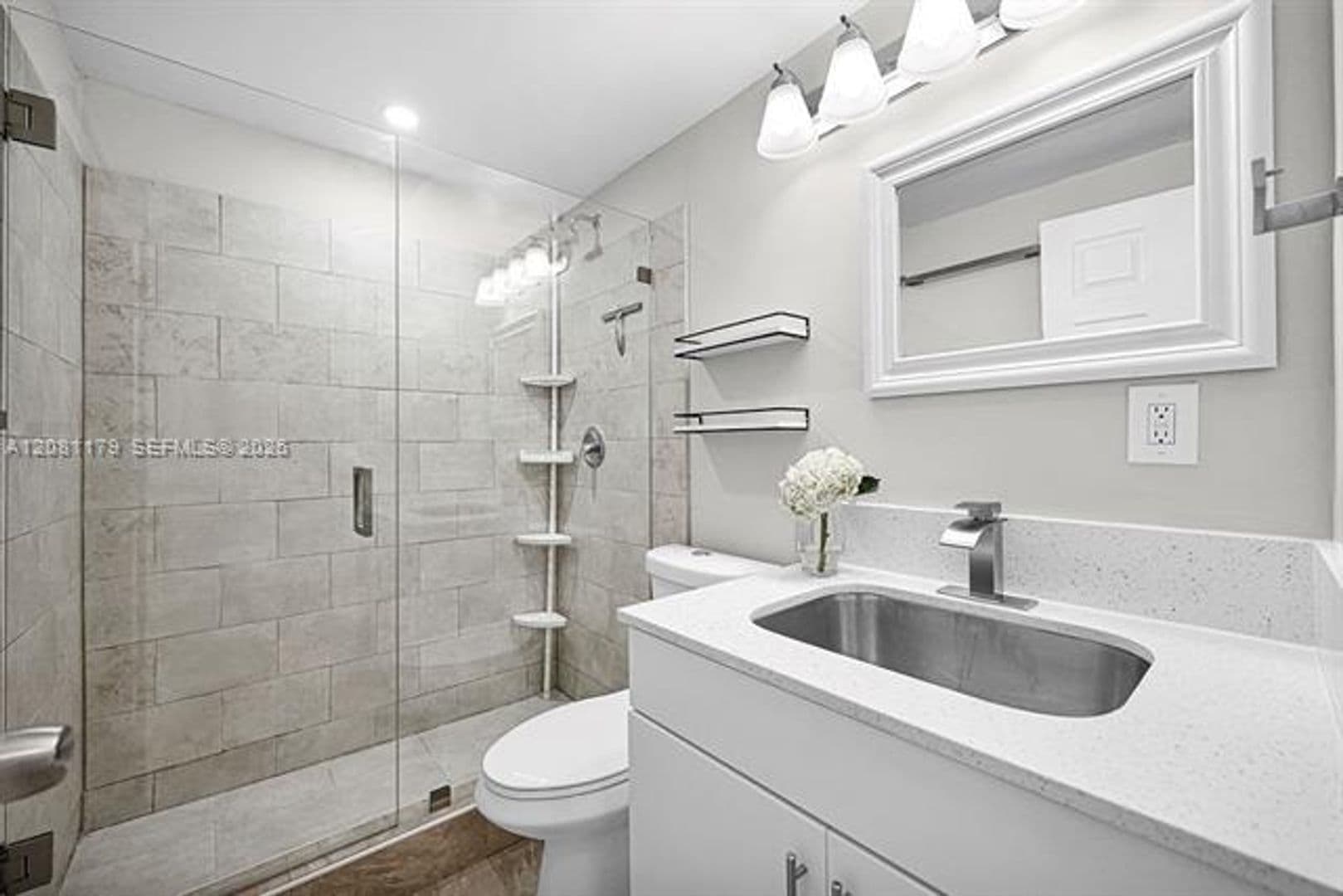 Miami Townhome: 9133 Fontainebleau Blvd th 5