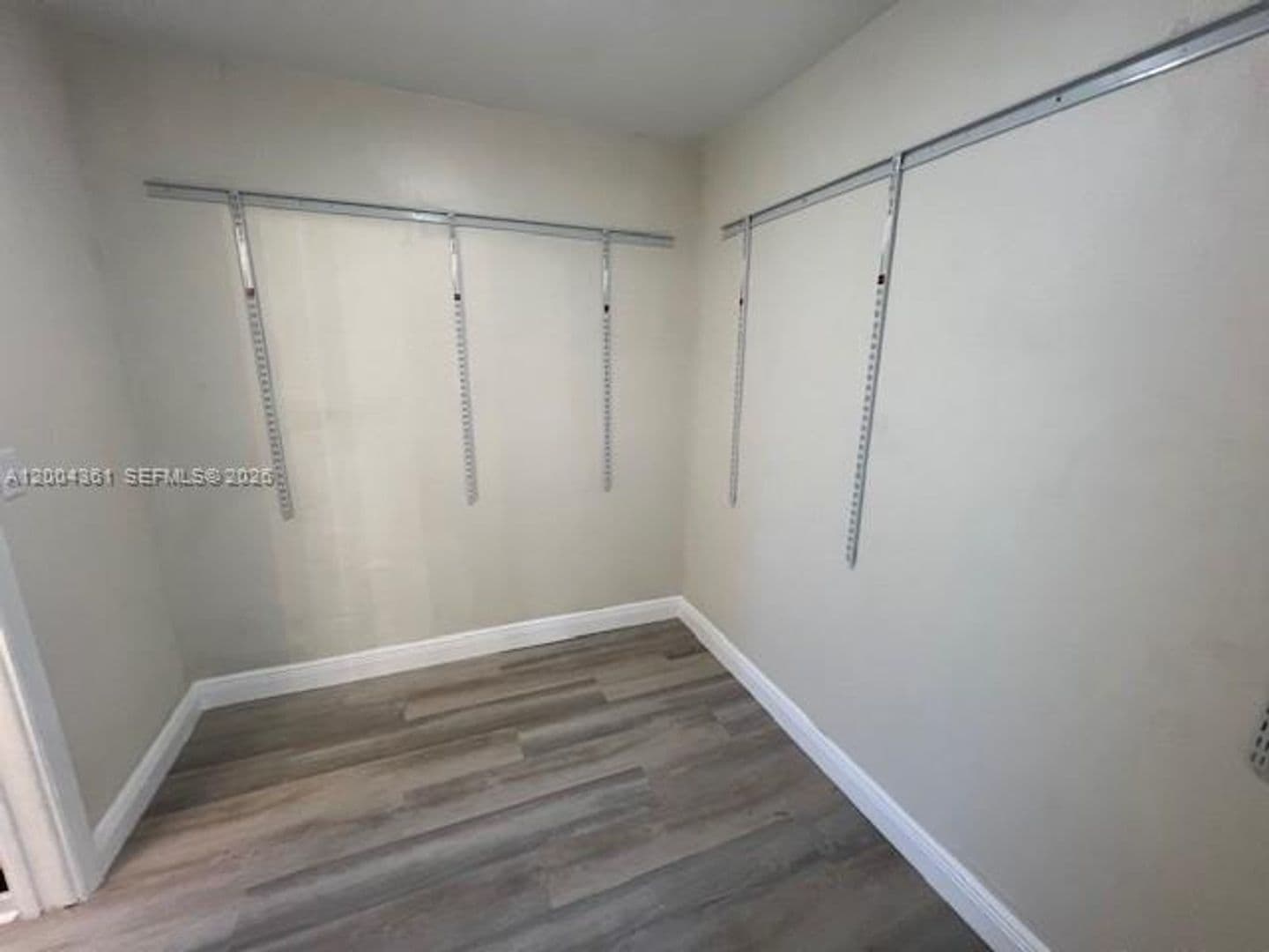 Miami House: 2500 SW 58th Ave # 2500