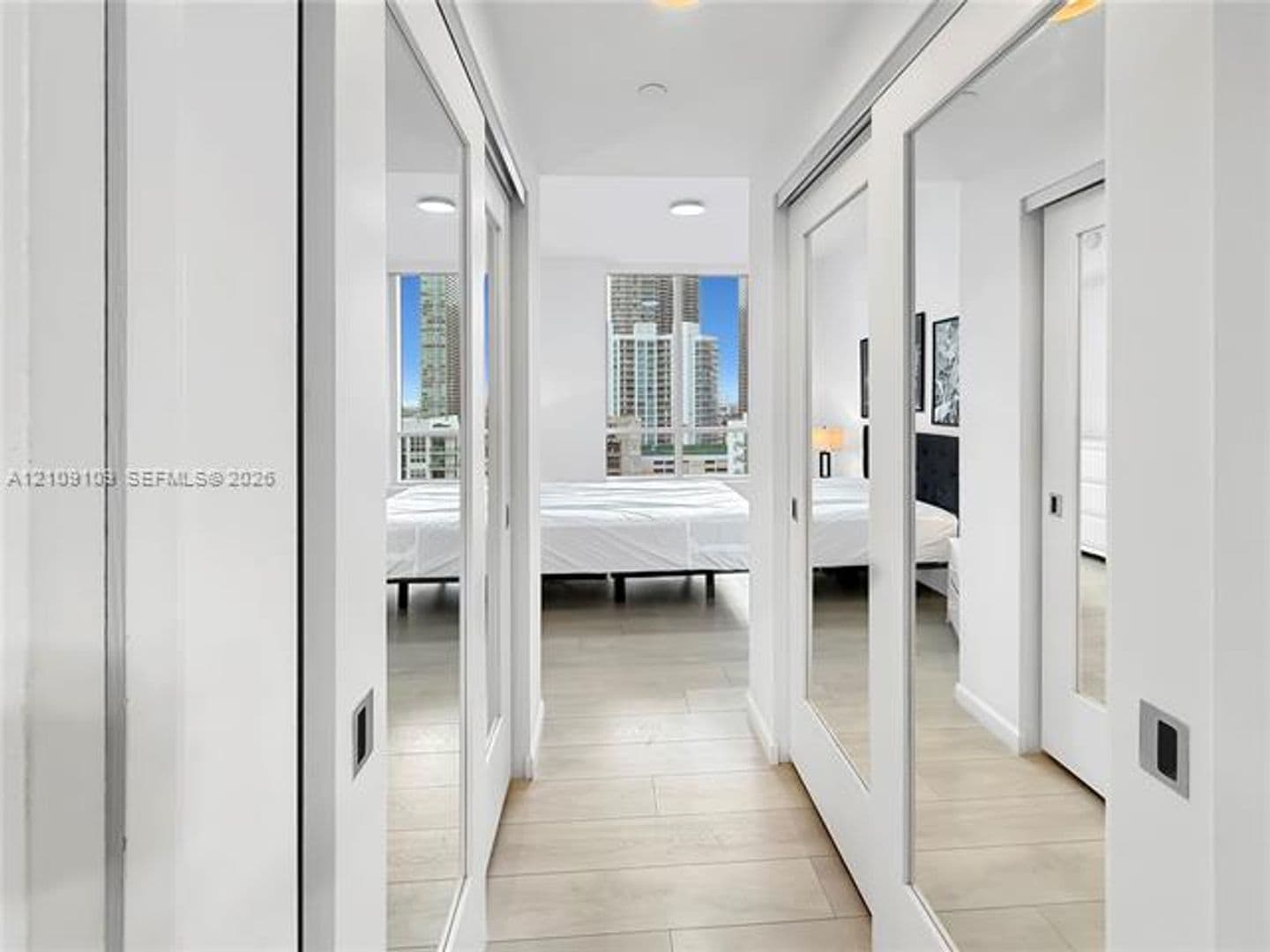 Miami Condo: 601 NE 27th St cu-1403