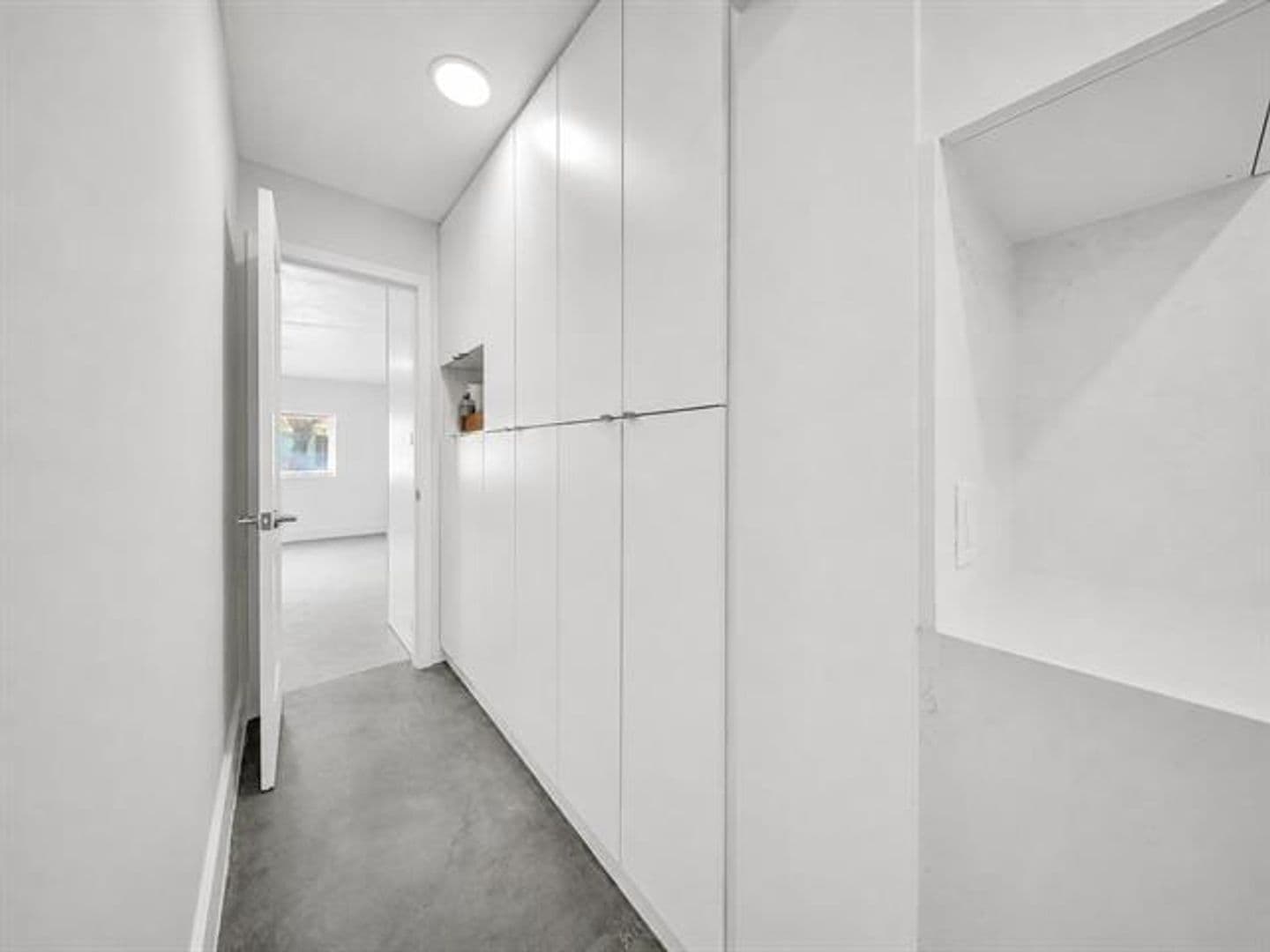 Hollywood House: 1721 N 16th Ct # 1721