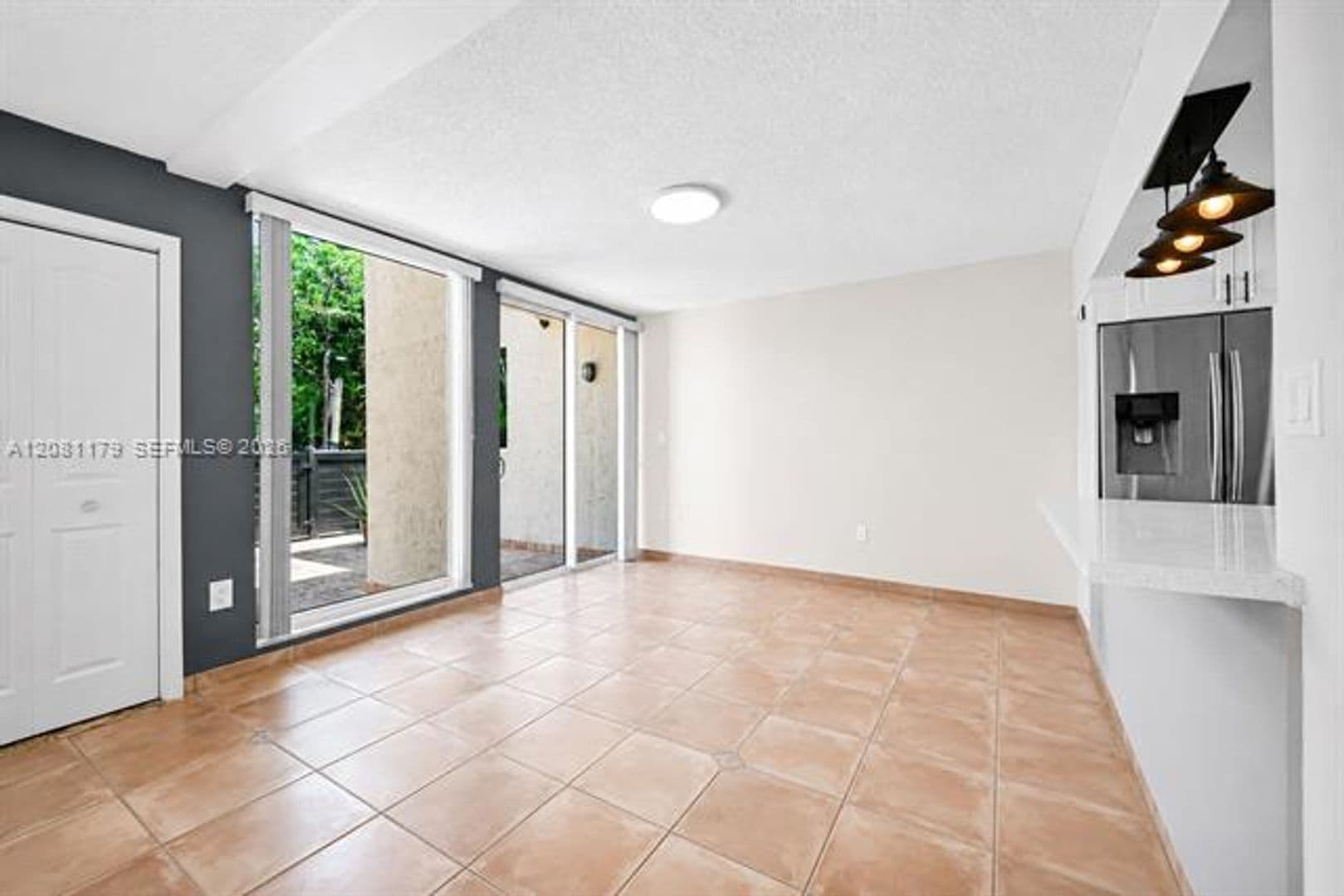Miami Townhome: 9133 Fontainebleau Blvd th 5