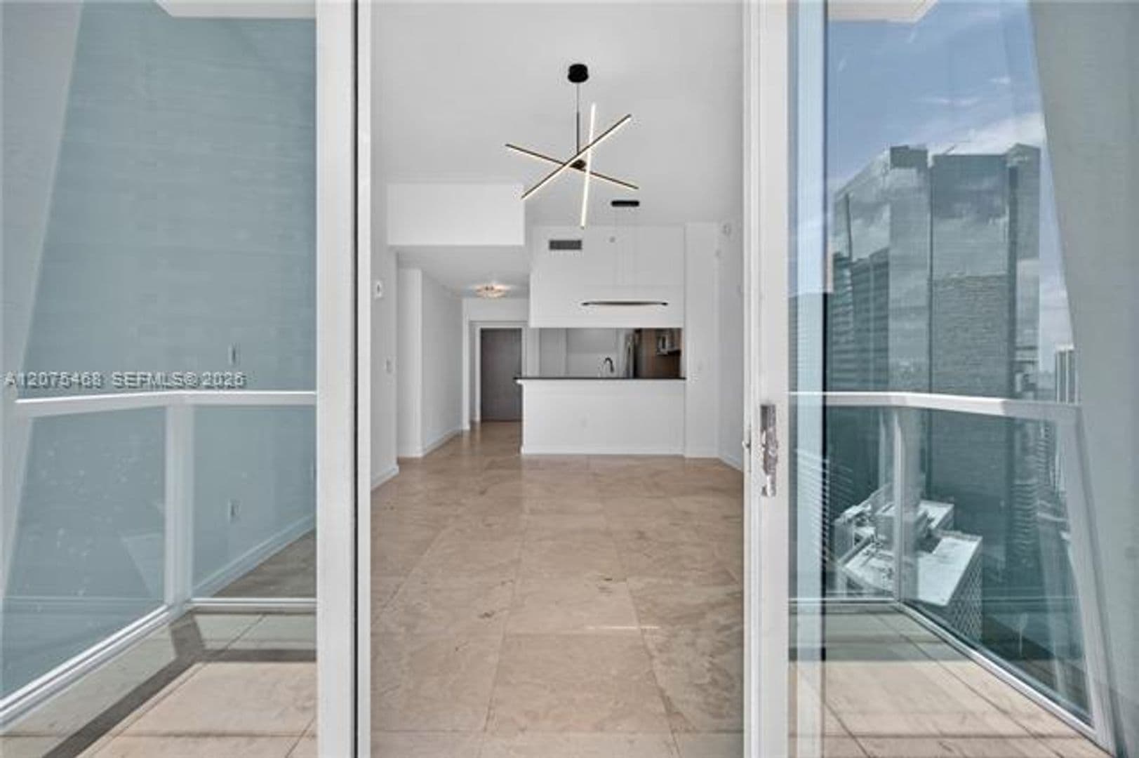 Miami Condo: 31 SE 5th St cu-4212