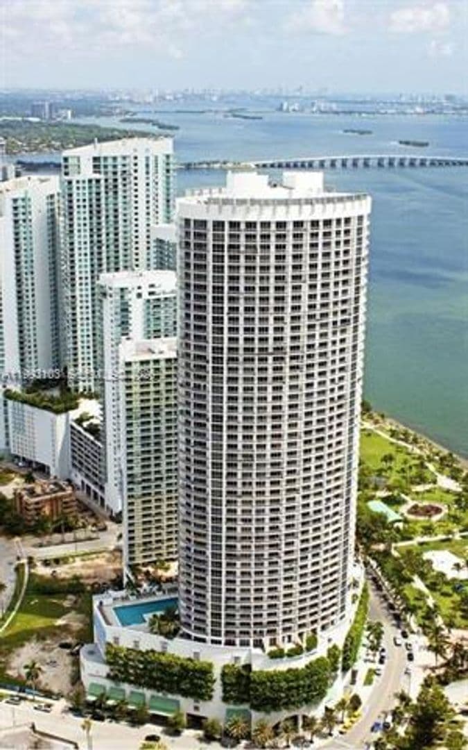 Miami Condo: 1750 N Bayshore Dr cu-2401