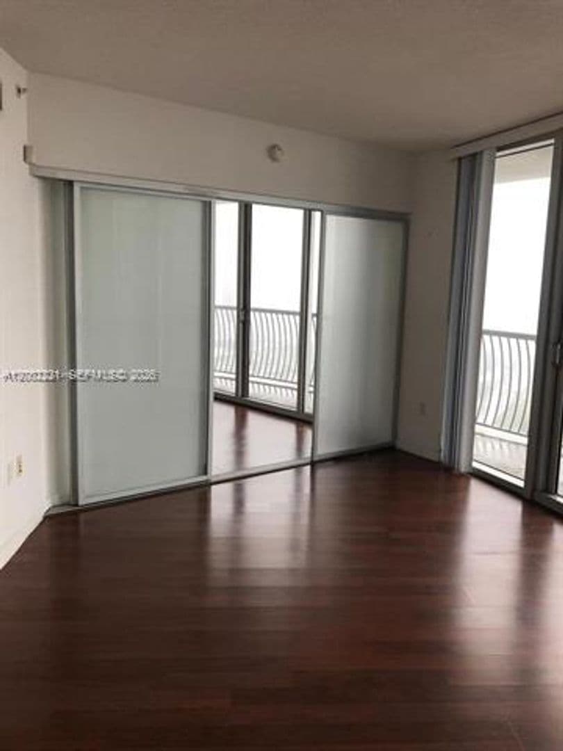 Miami Condo: 1750 N Bayshore Dr cu-3015