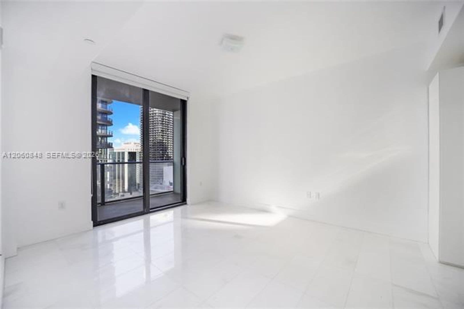 Miami Condo: 1010 Brickell Ave cu-2708