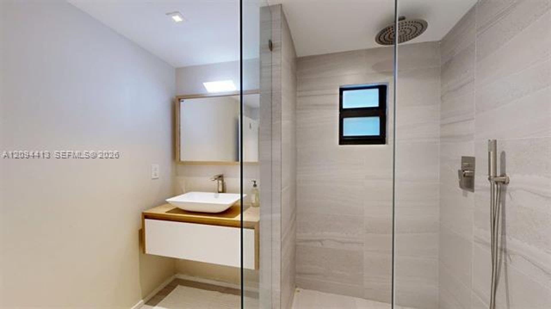 Miami House: 1277 SW 19th St # 1277