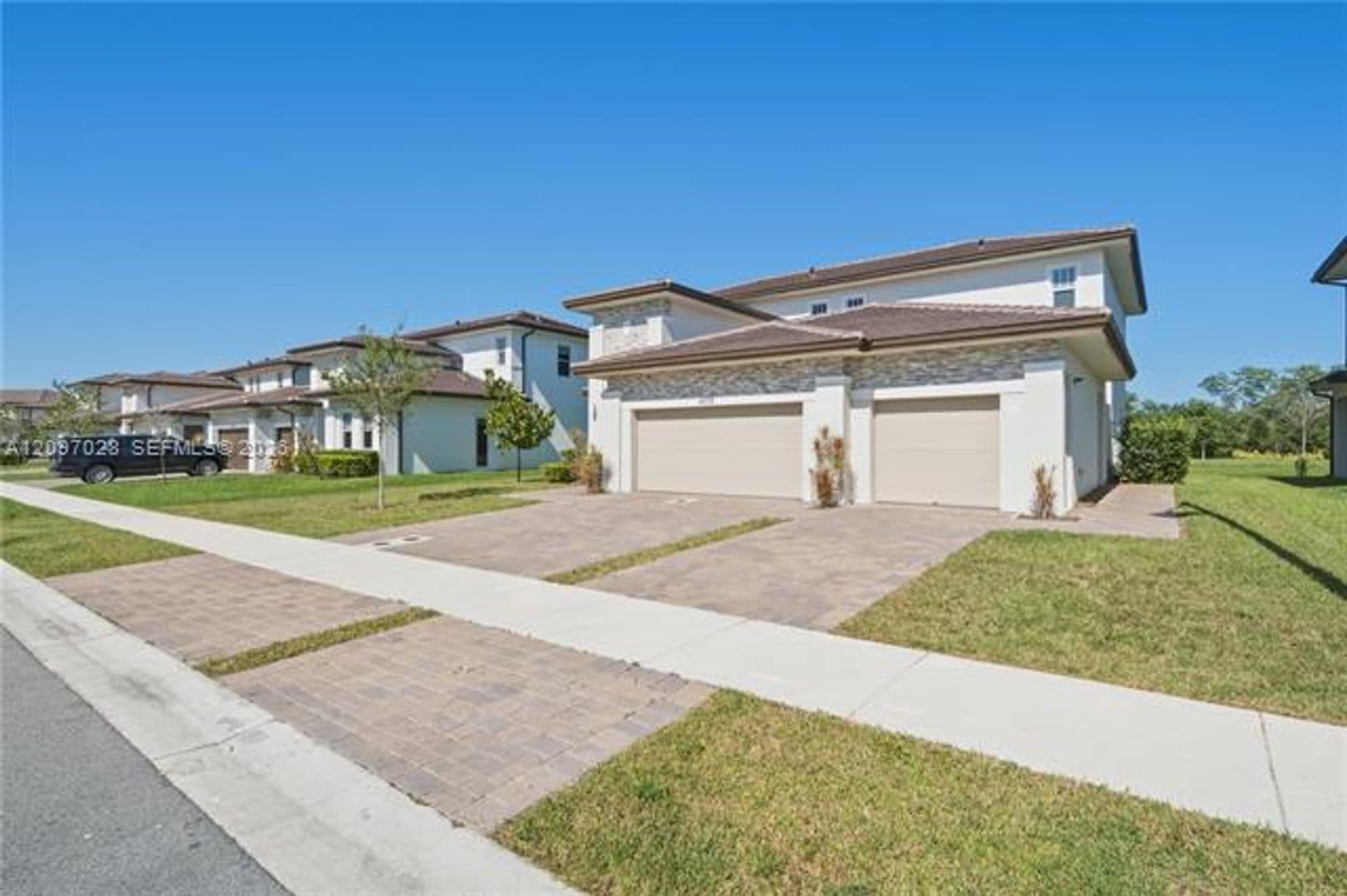 Davie House: 4372 SW 122nd Ter # 4372