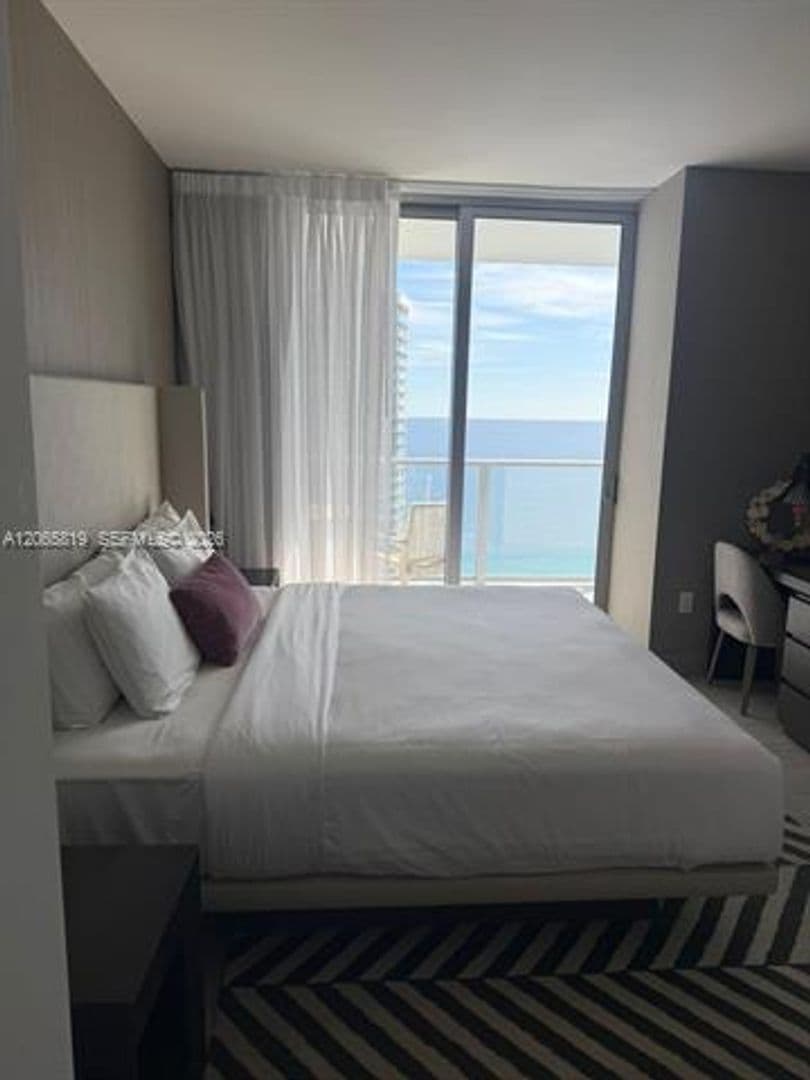 Hollywood Condo: 4010 S Ocean Dr cu-T3507