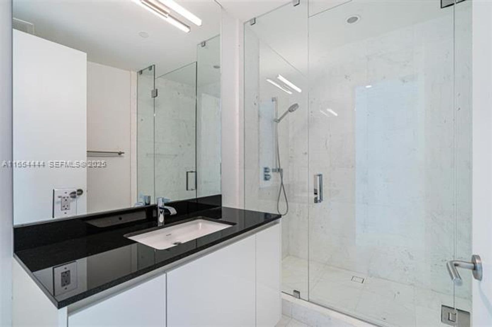 Sunny Isles Beach Condo: 18555 Collins Ave cu-5001