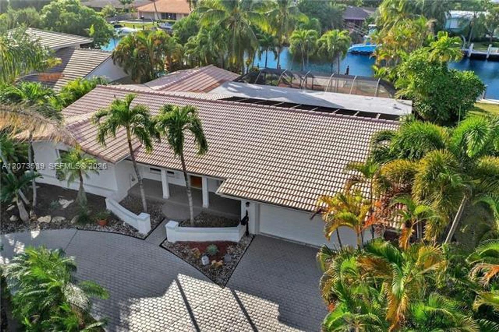 Hallandale Beach House: 612 Hibiscus Dr # 612
