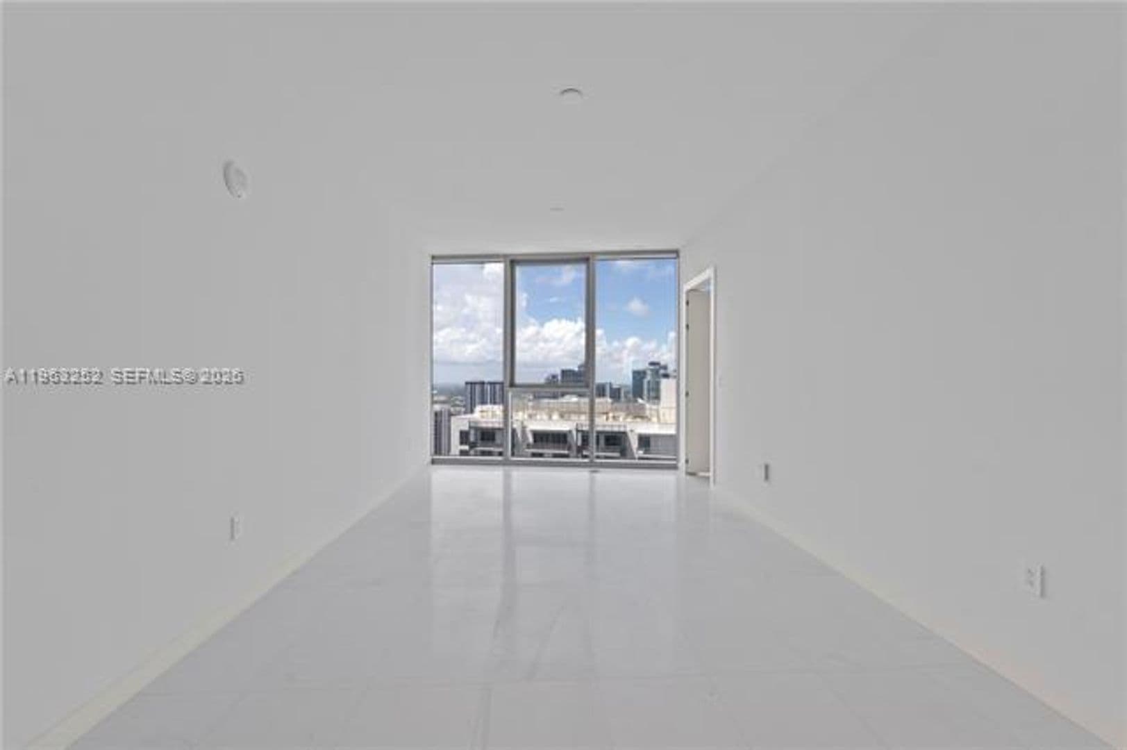 Miami Condo: 300 Biscayne Blvd Way cu-4404