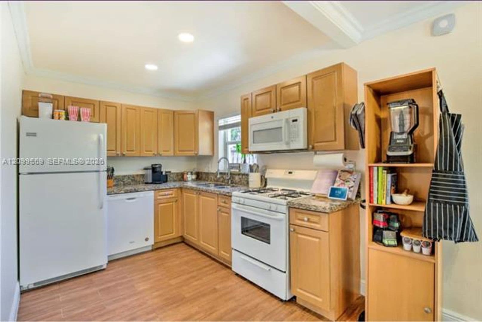 Wilton Manors House: 1909 NE 26th Dr # 0
