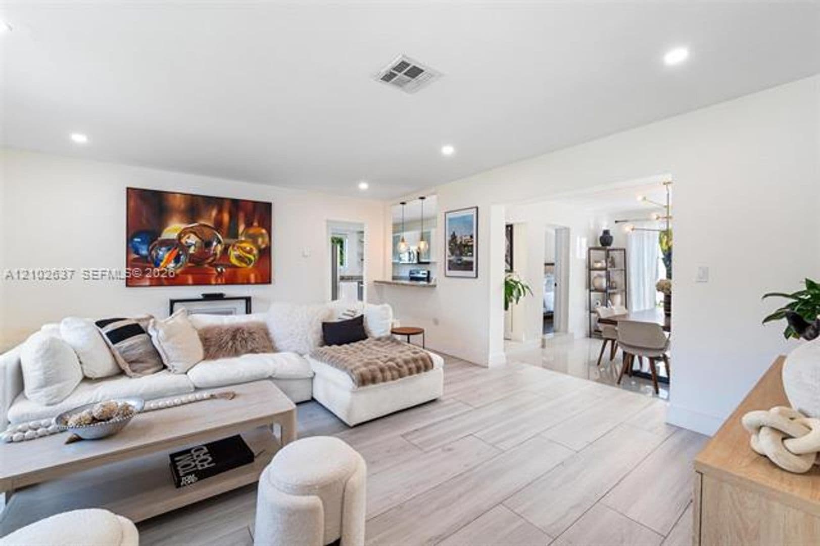 Miami House: 945 NE 82nd St # 945
