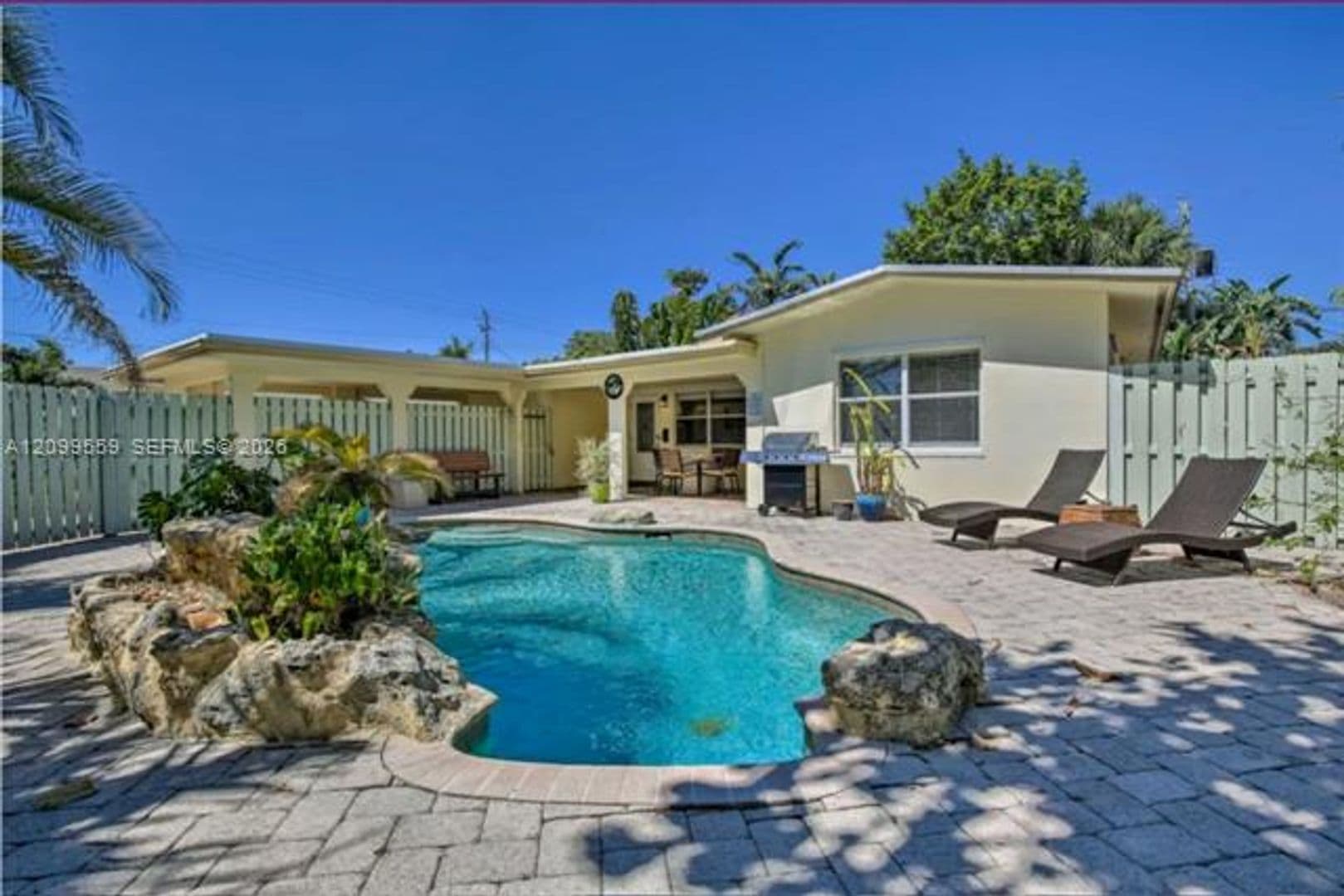 Wilton Manors House: 1909 NE 26th Dr # 0