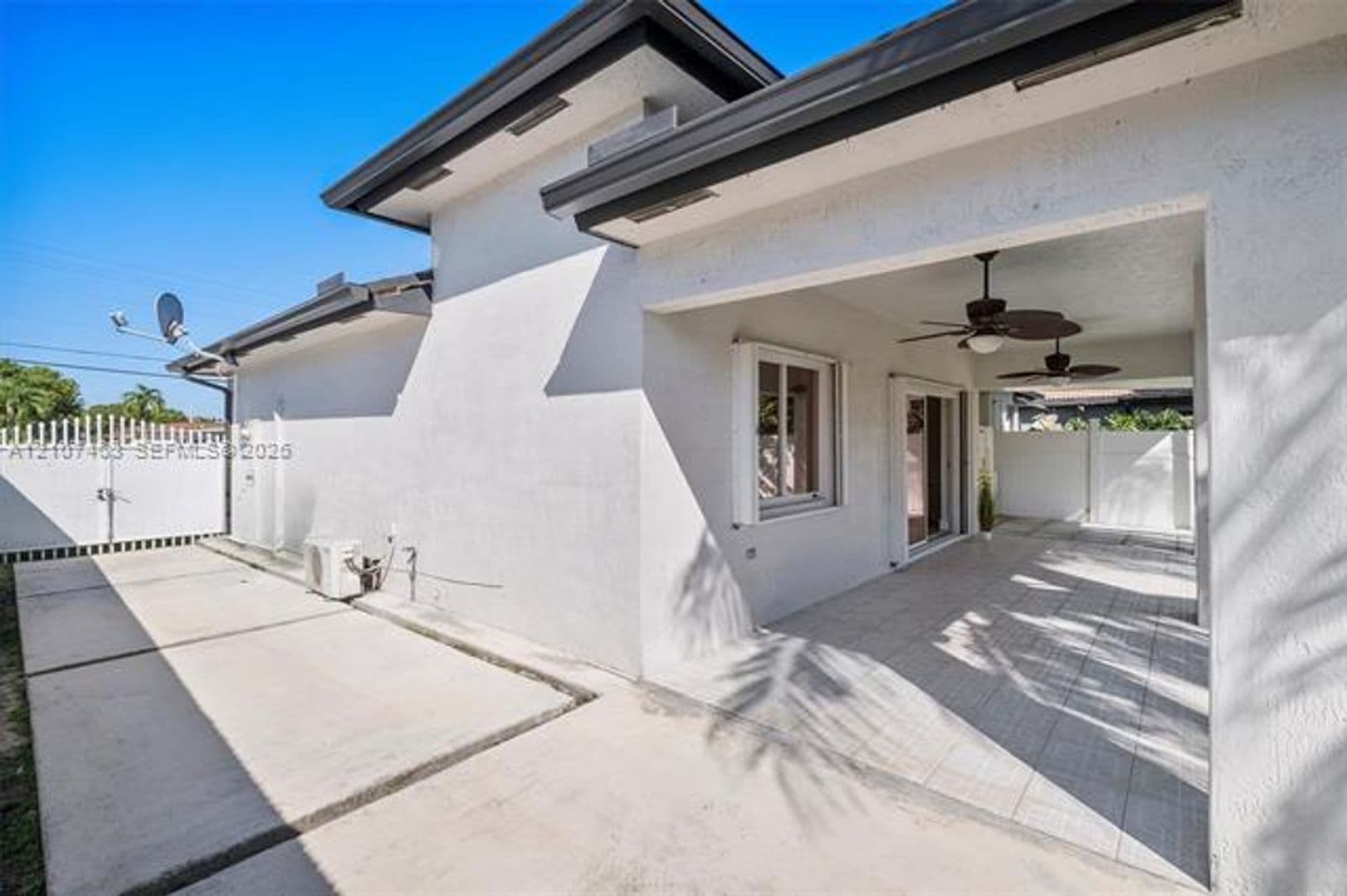 Hialeah House: 7071 W 6th Ave # 7071