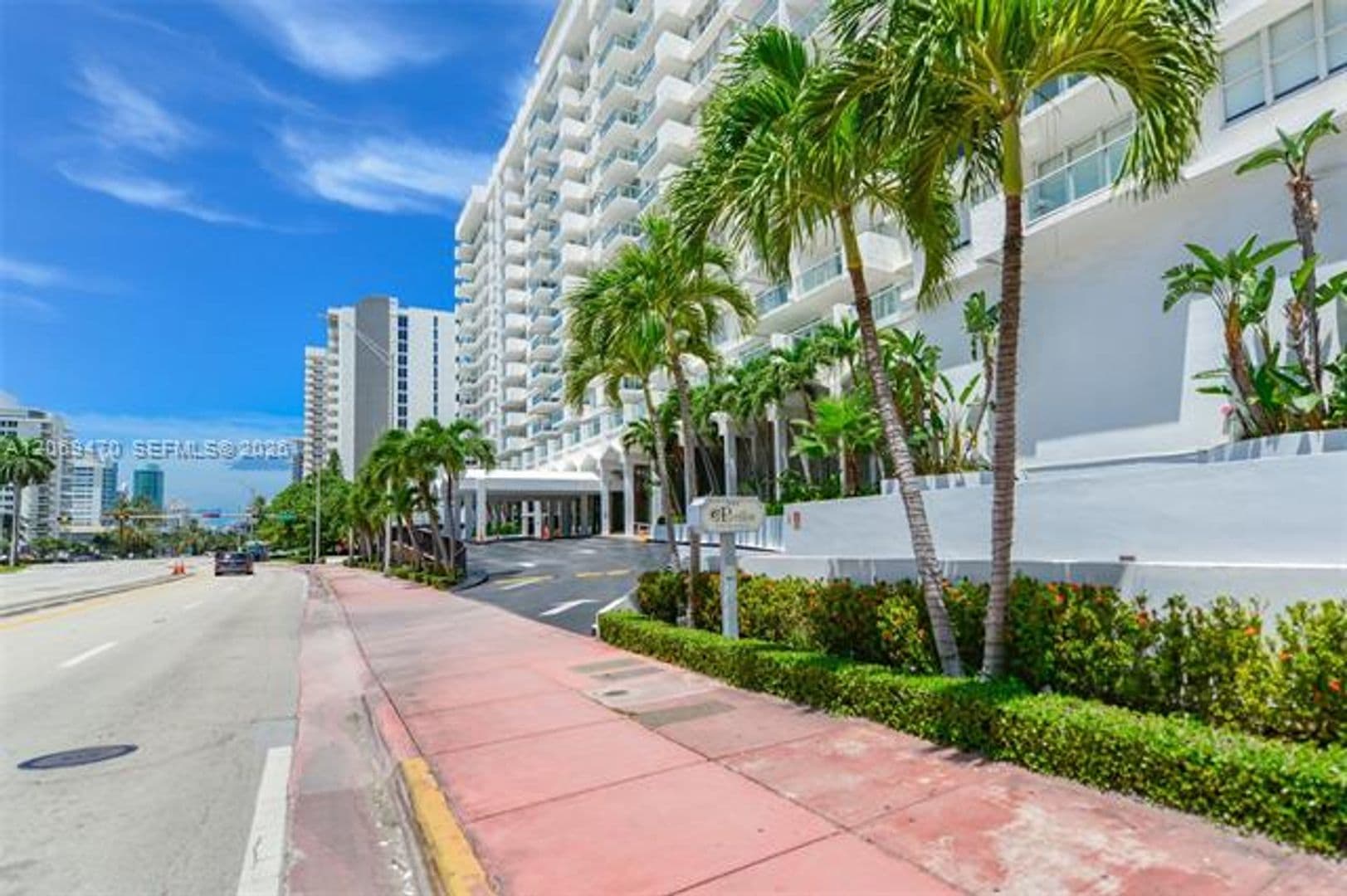Miami Beach Condo: 5601 Collins Ave cu-512