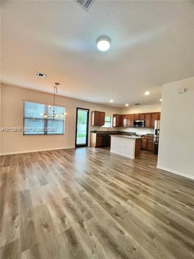 Miami House: 771 NE 191st St # 0