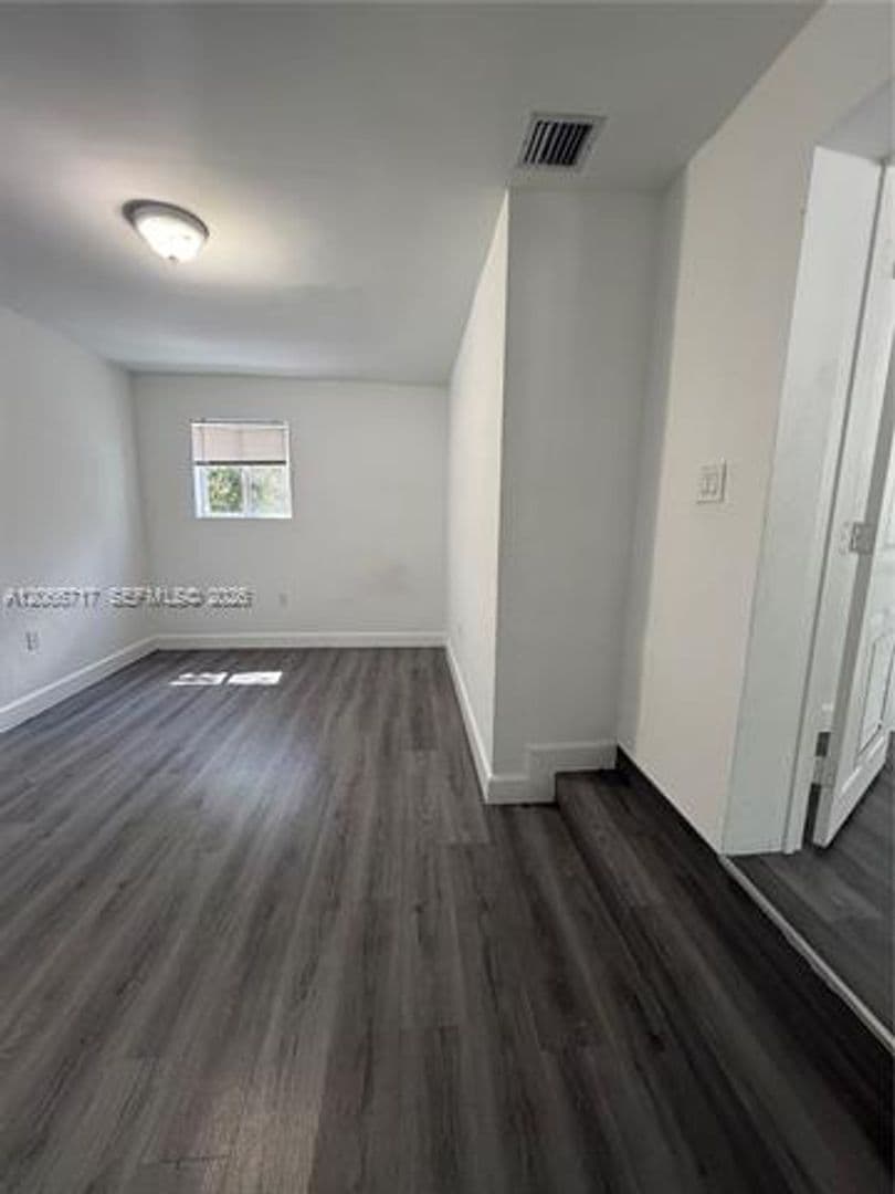 Miami House: 328 SW 15th Ave # 328